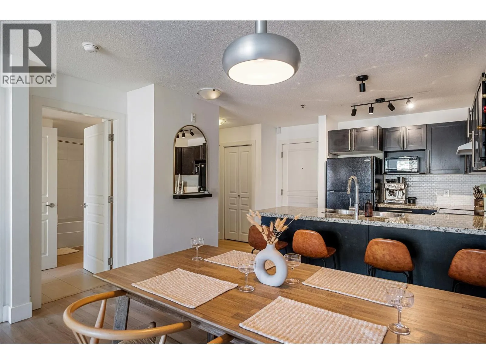 1093 Sunset Drive Unit# 307