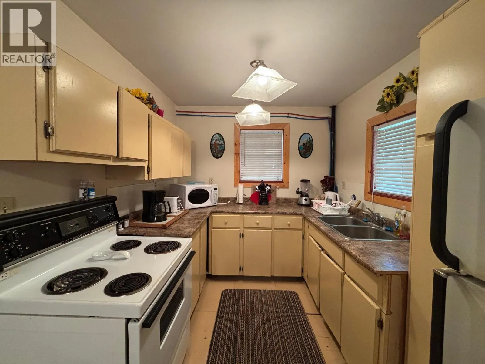 2832 Jewel Lake Road