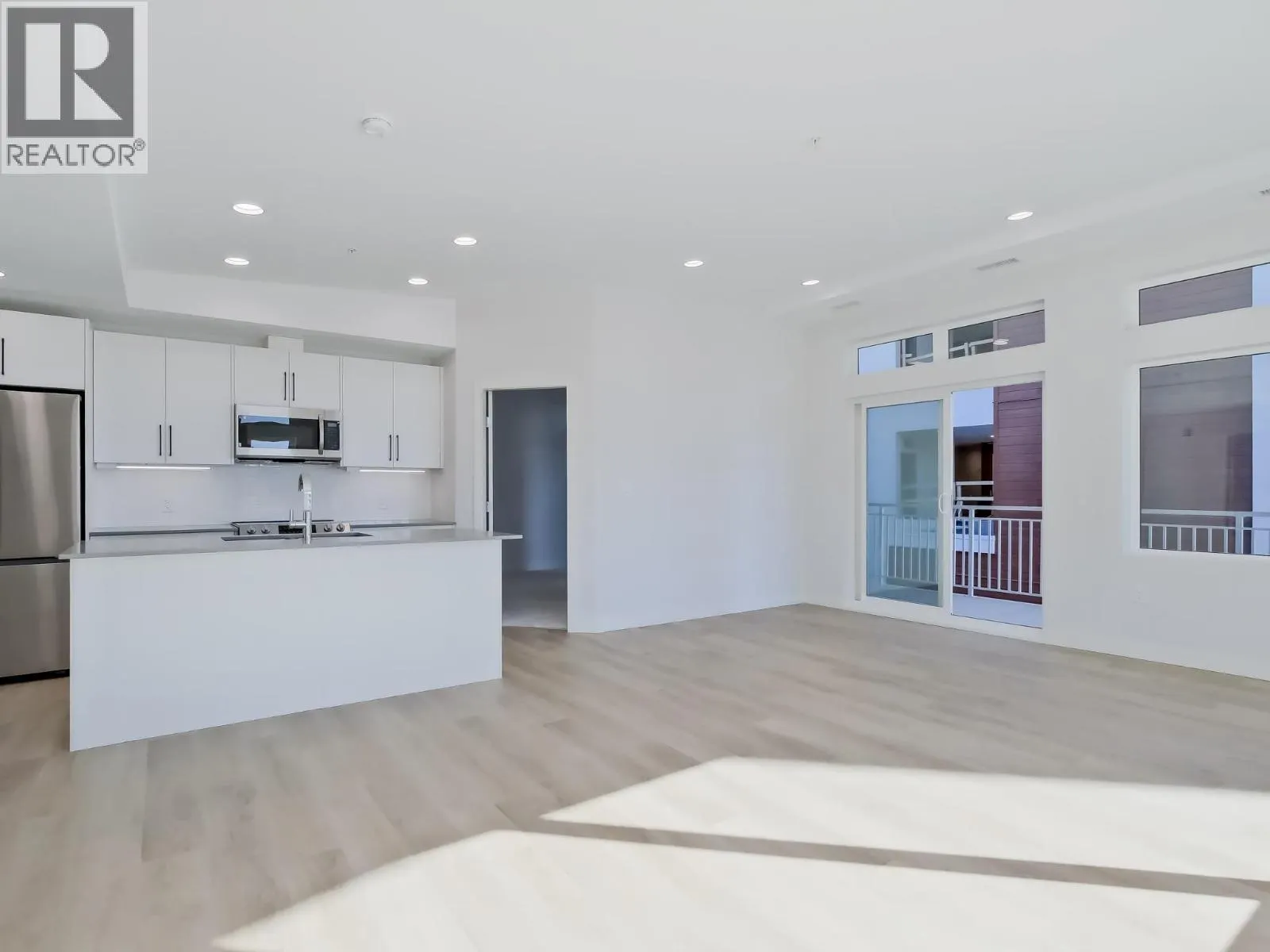 13417 Lakeshore Drive S Unit# 201