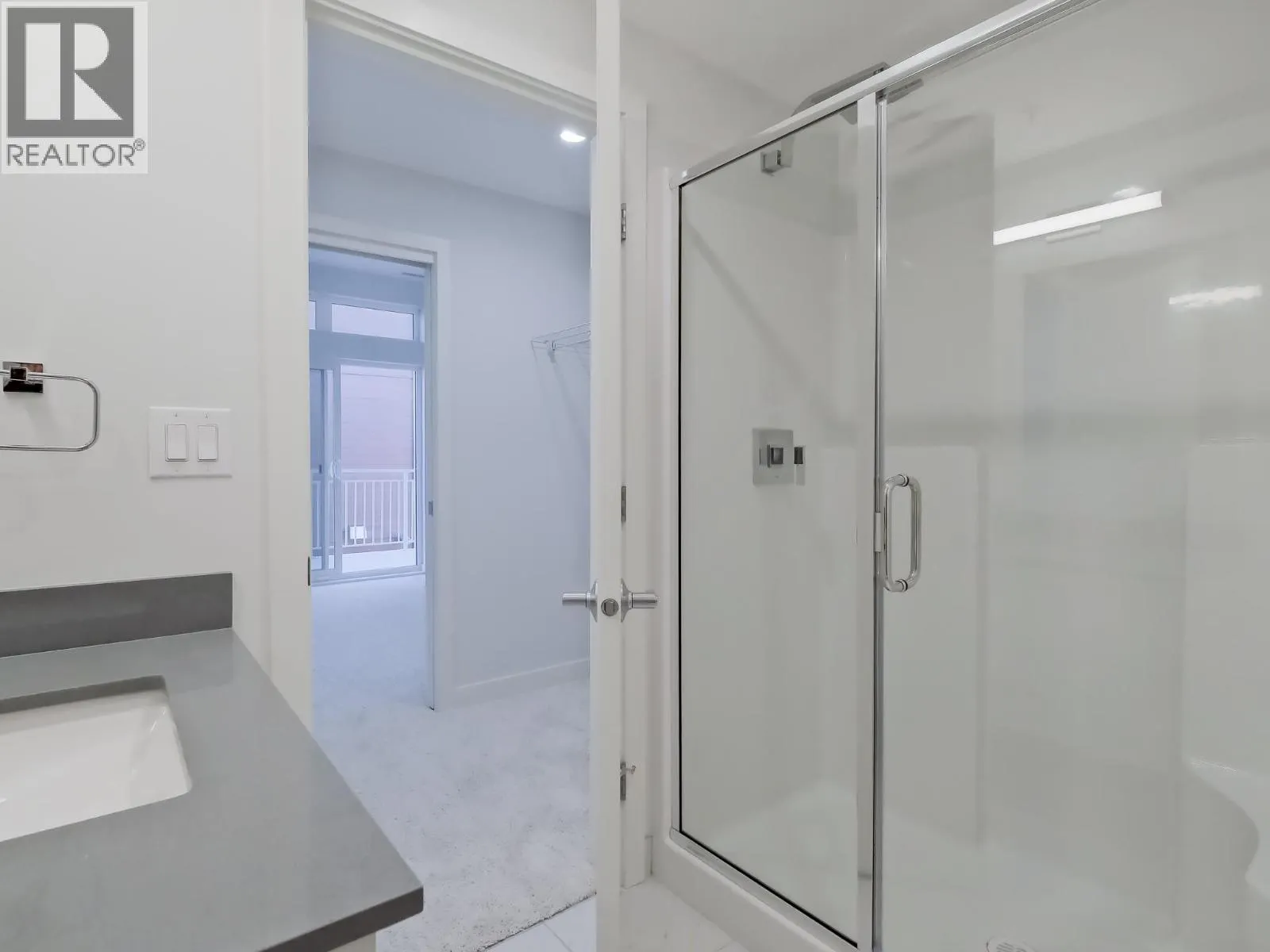 13417 Lakeshore Drive S Unit# 201