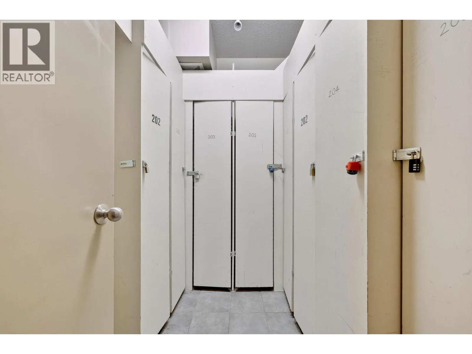 315 Whitehorse Lane Unit# 203