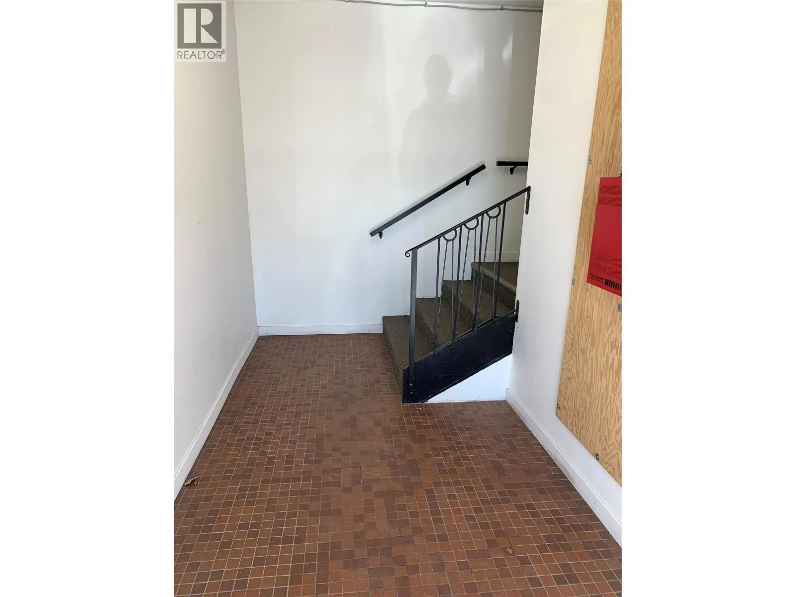 219 Vermillion Avenue