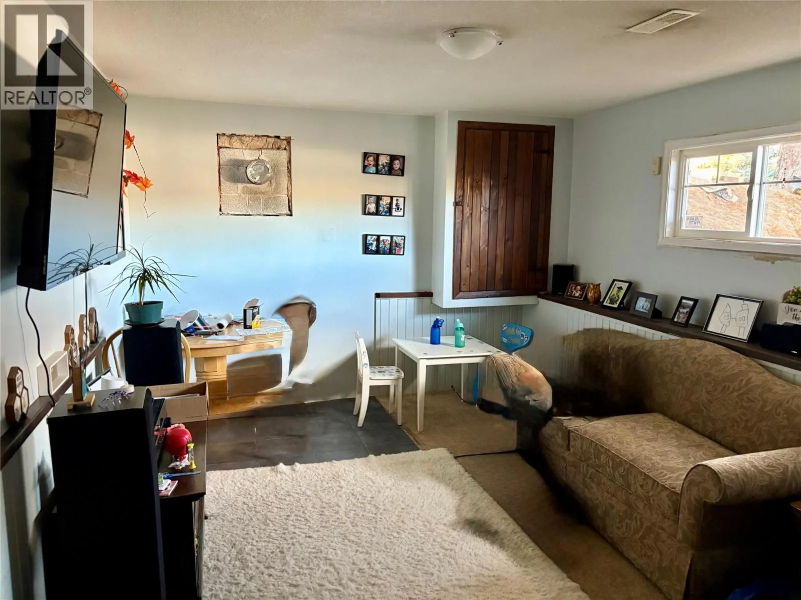 5620 Allenby Crescent