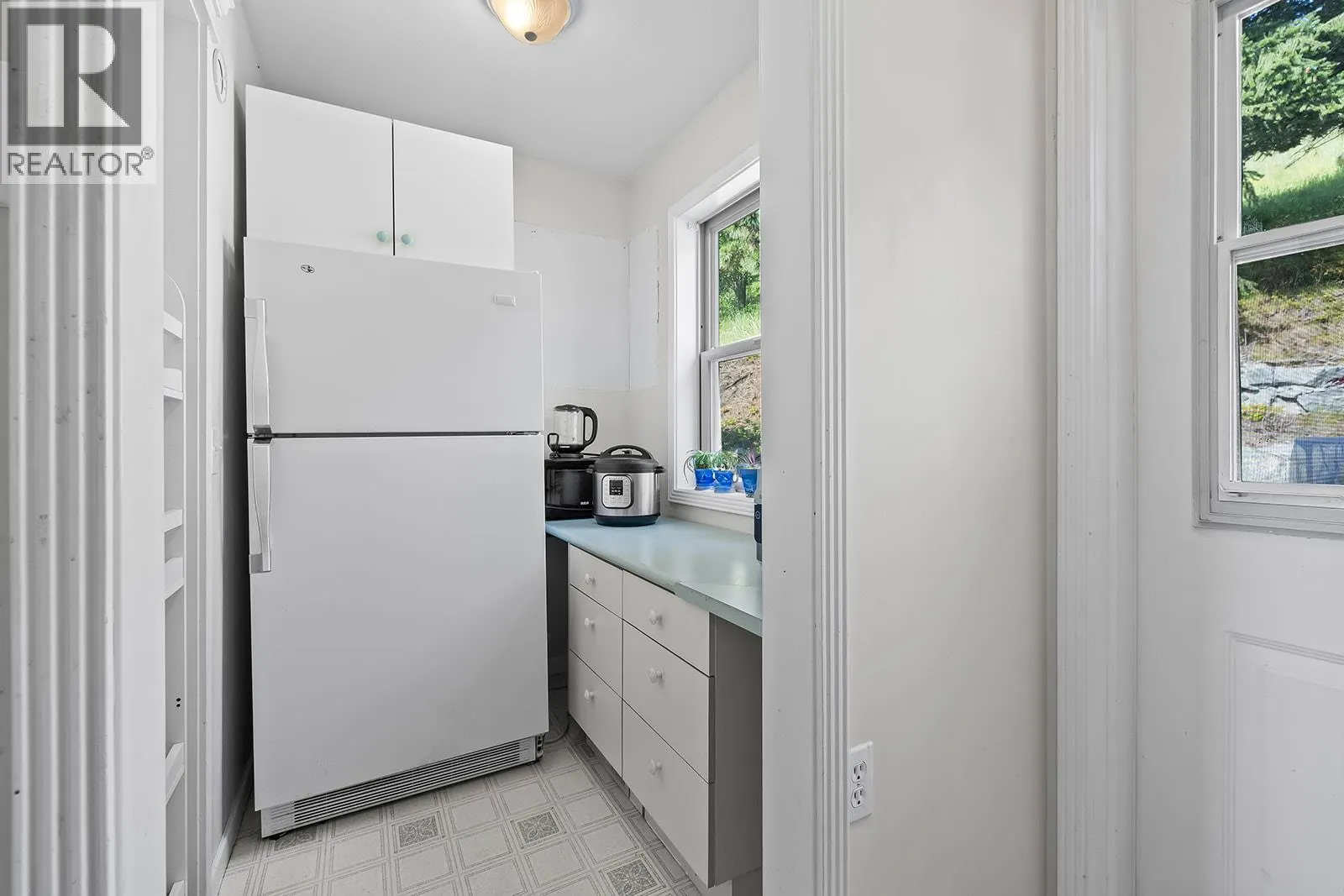 1282 Lakeview Cove Place