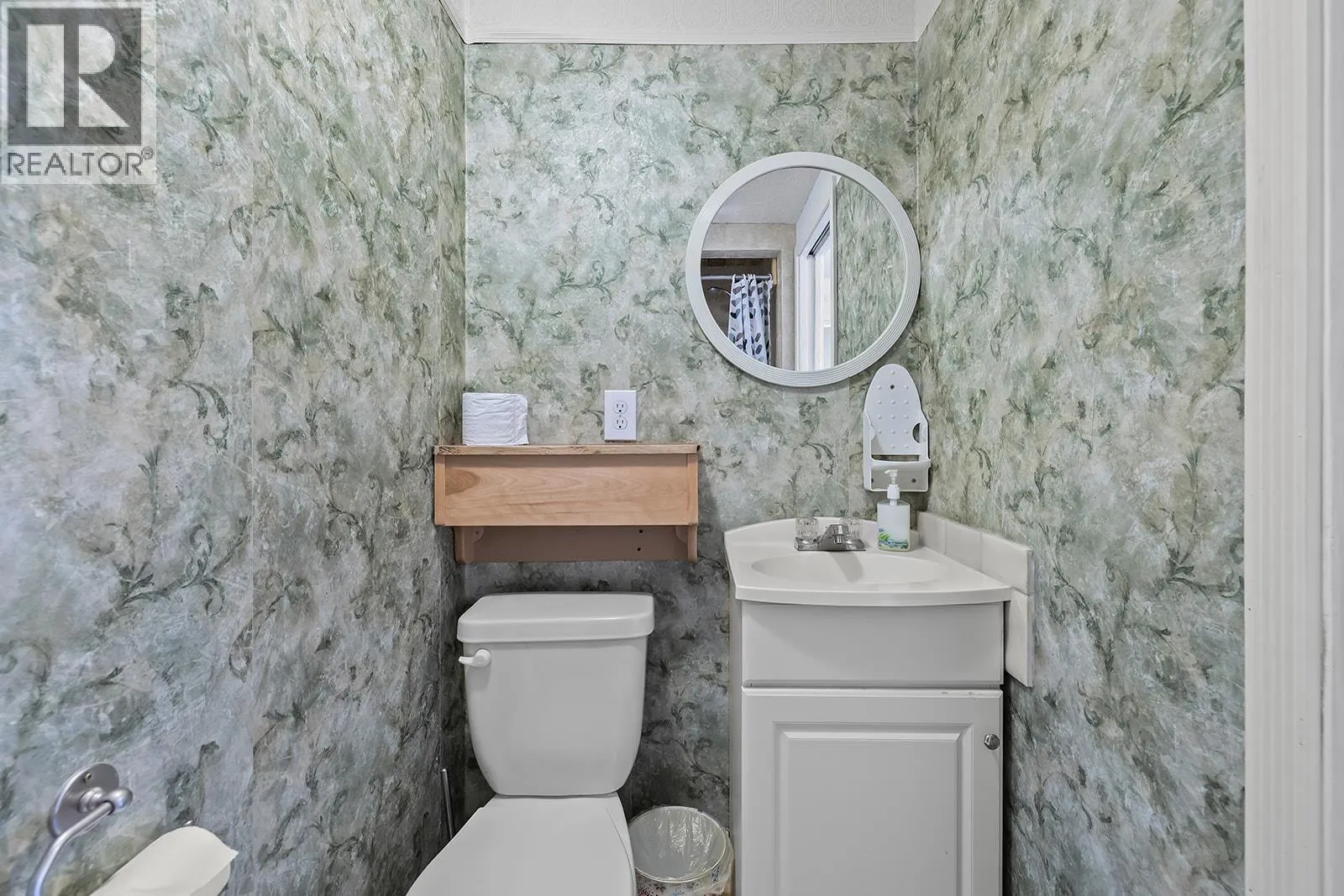 1282 Lakeview Cove Place