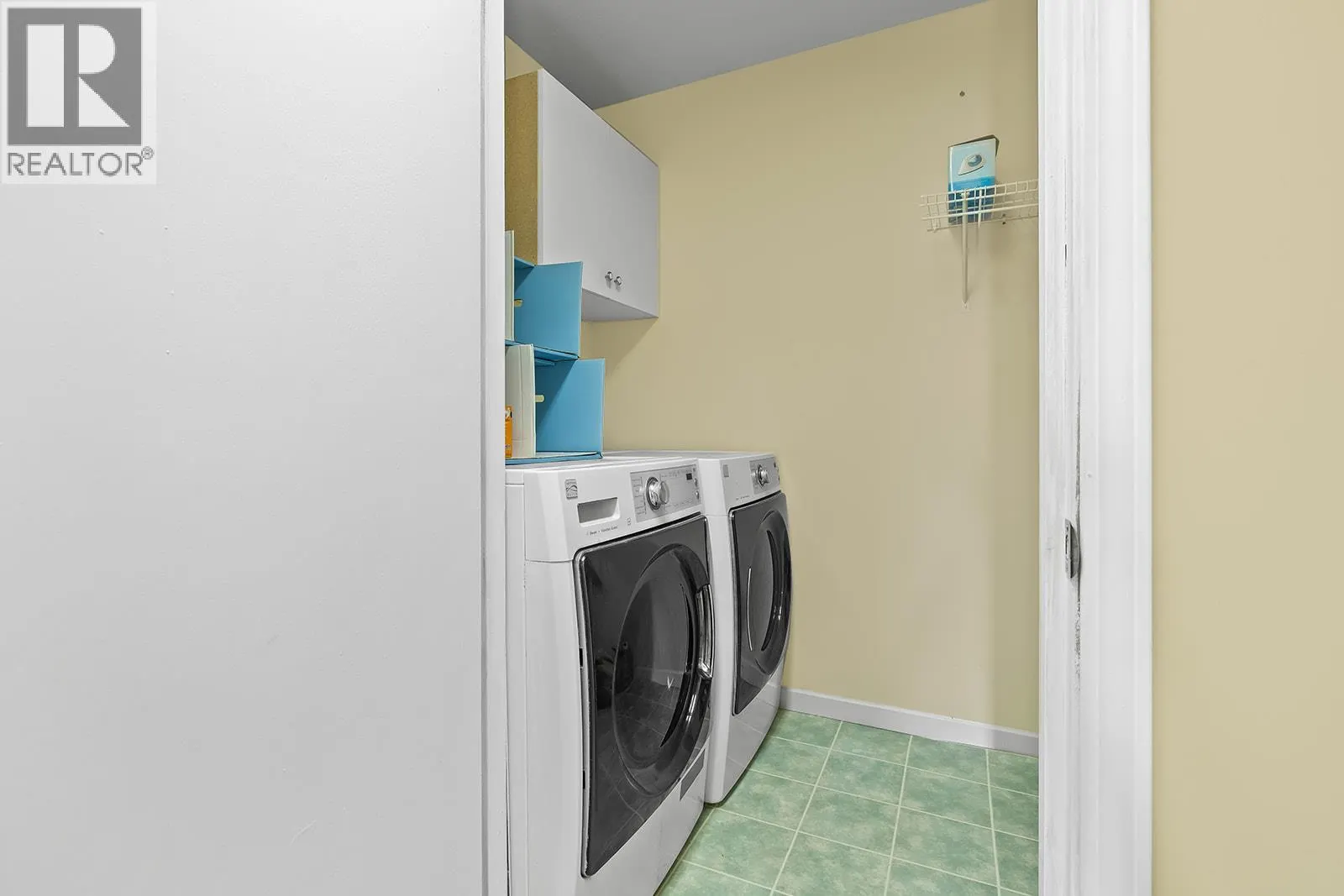 1282 Lakeview Cove Place