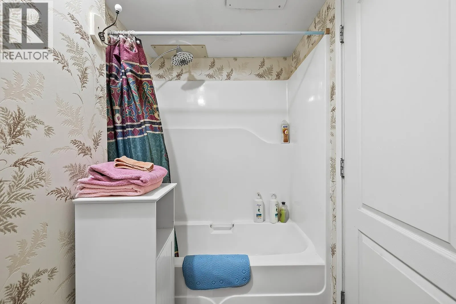 1282 Lakeview Cove Place