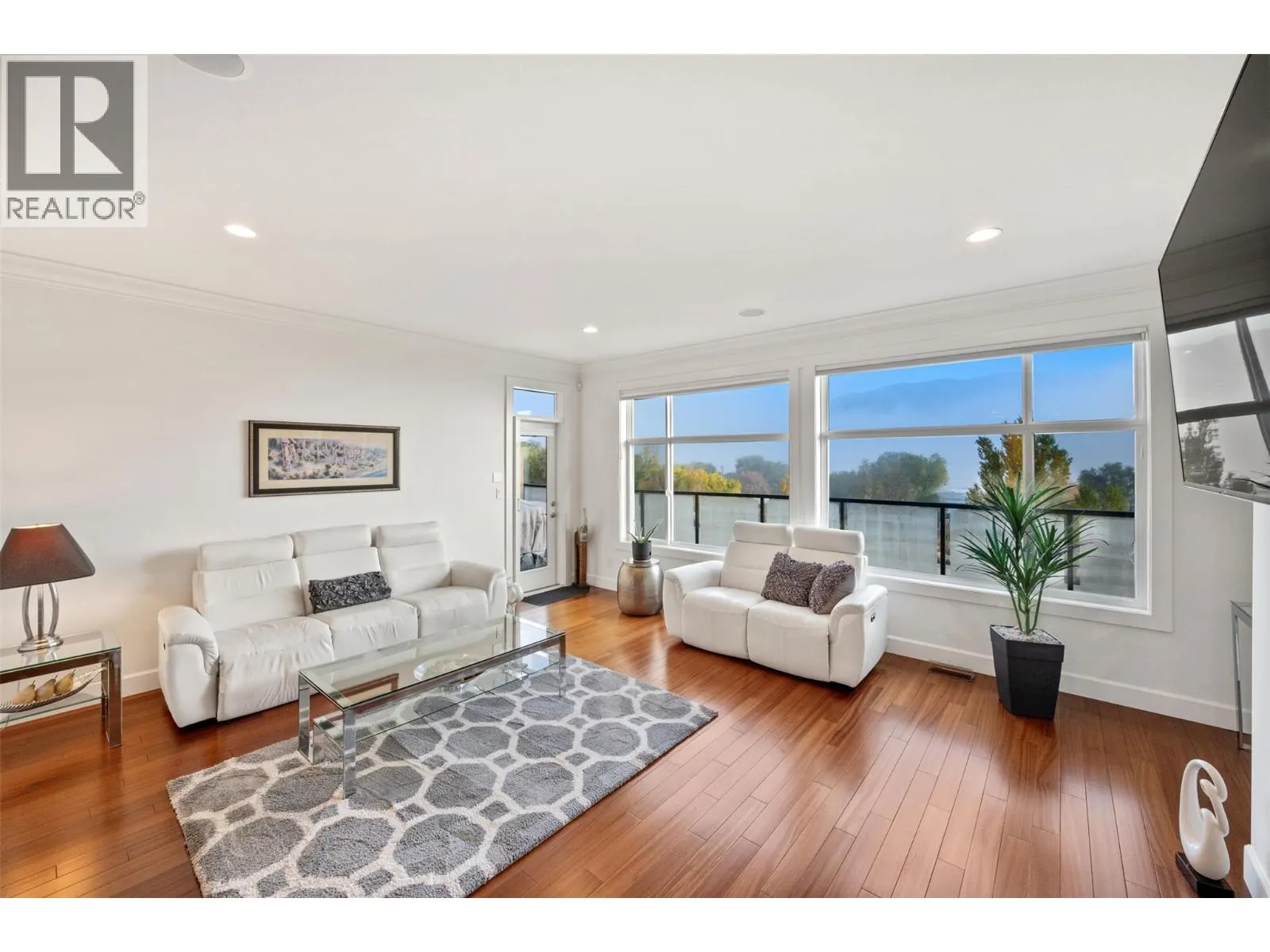 4214 GOLF COURSE Drive