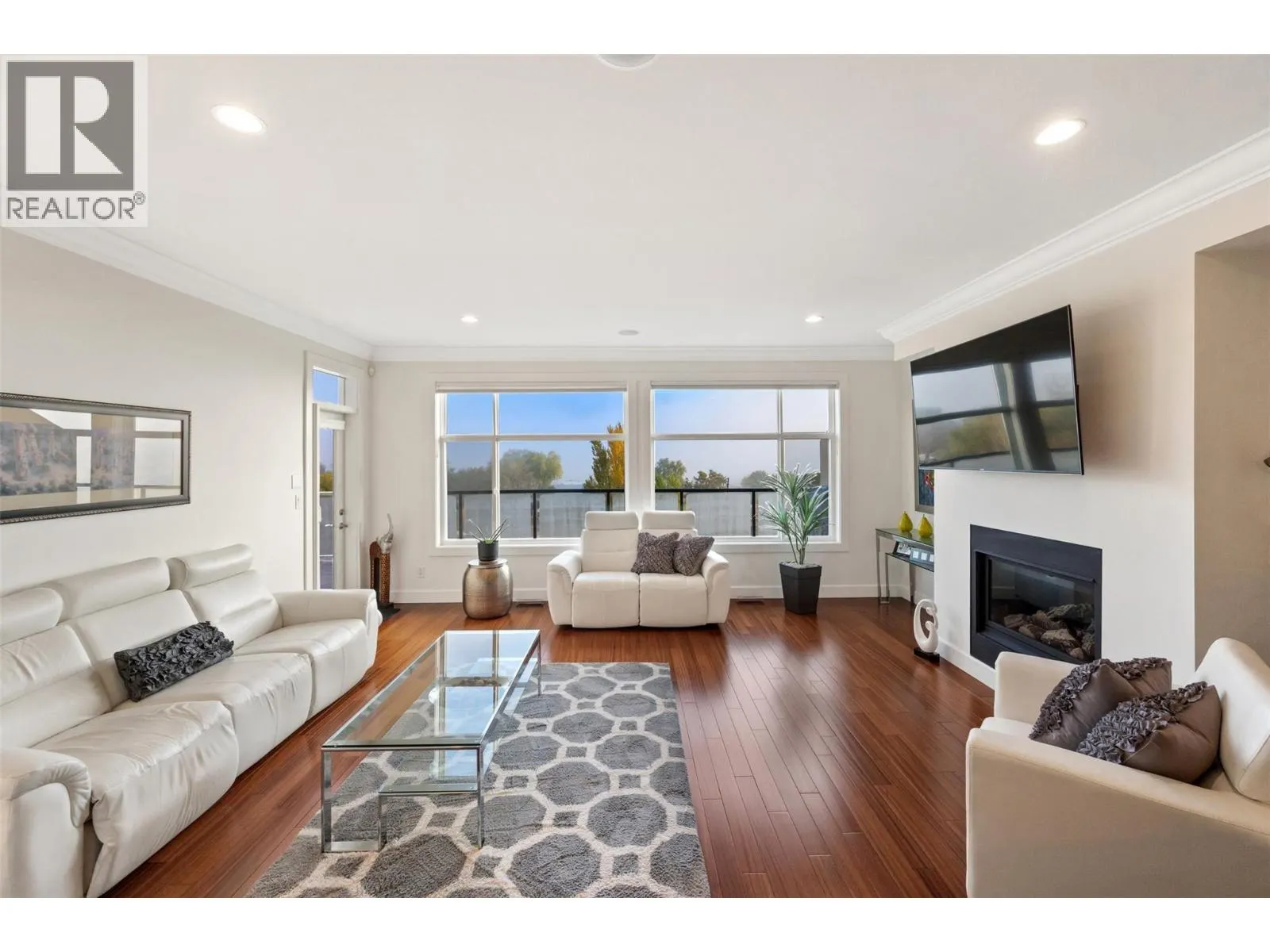 4214 GOLF COURSE Drive