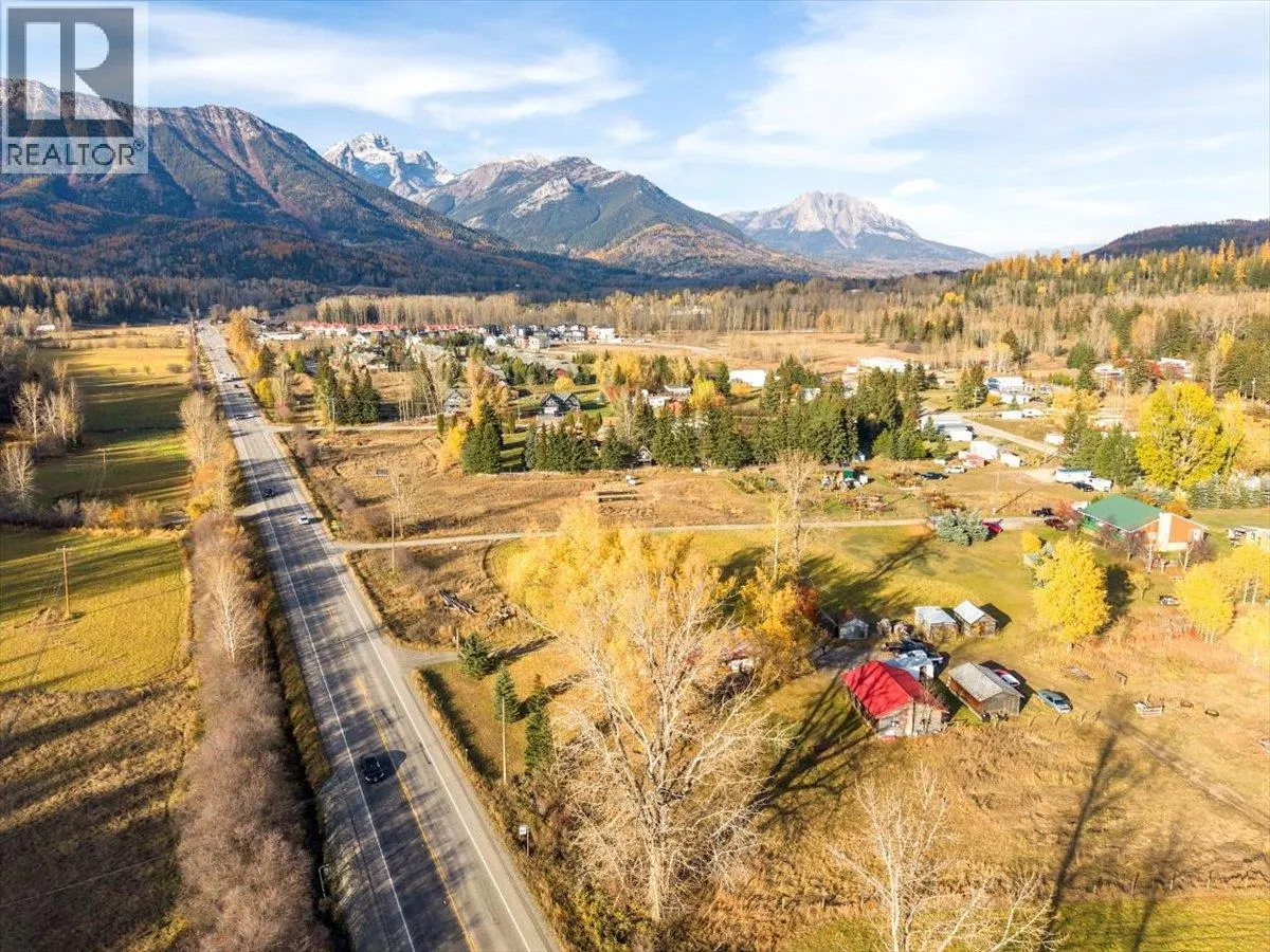 2370 Highway 3 Highway