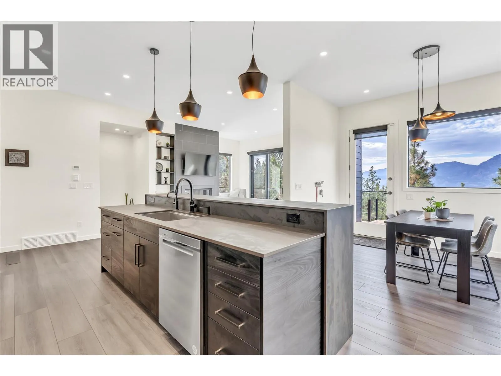 3331 Evergreen Drive Unit# 117