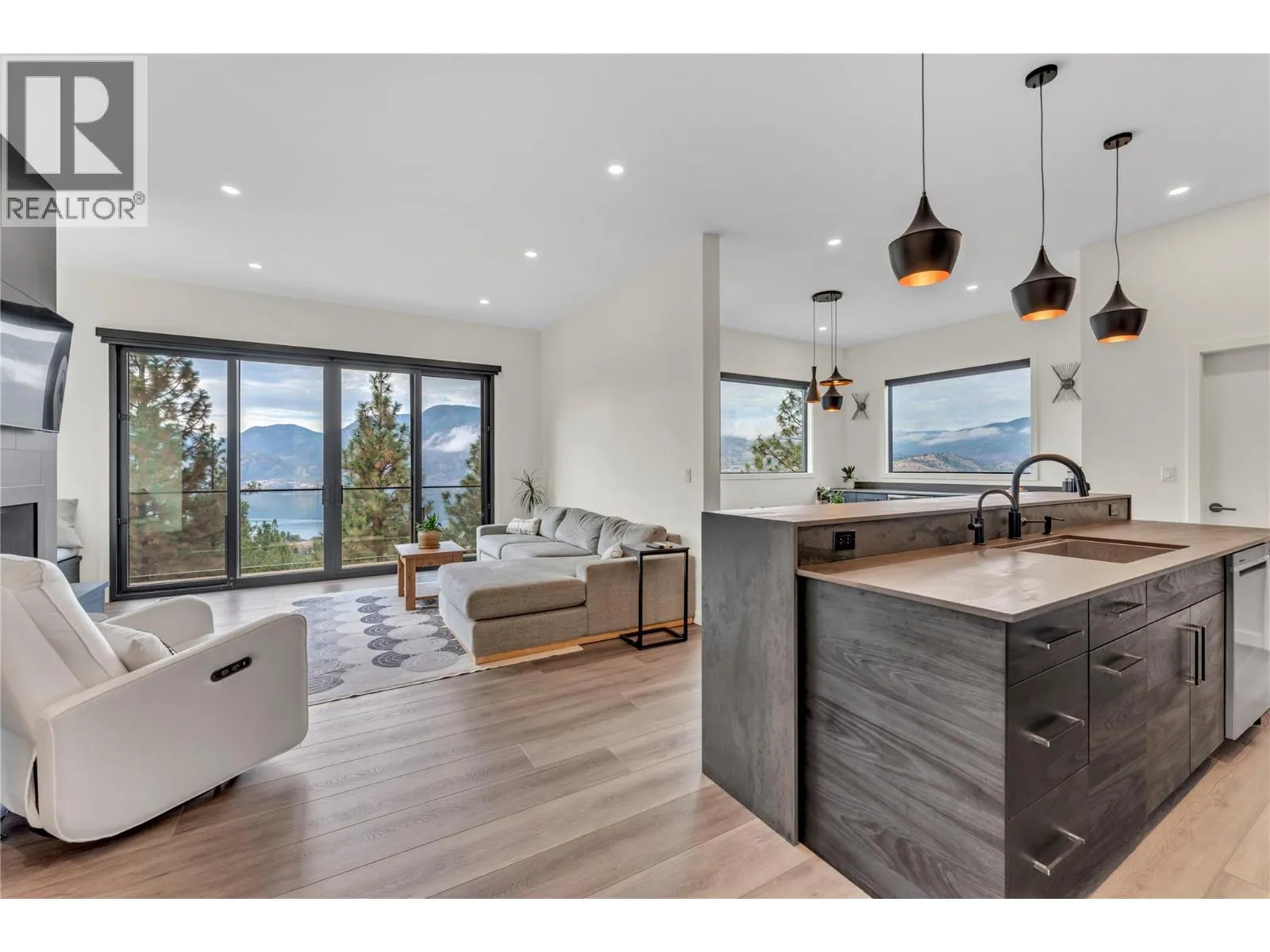 3331 Evergreen Drive Unit# 117