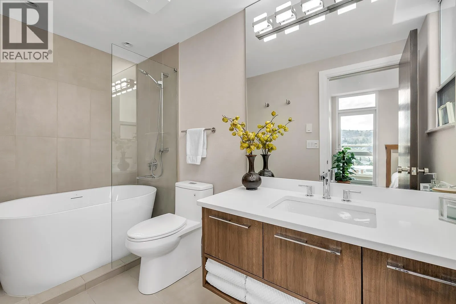 1152 Sunset Drive Unit# 1702