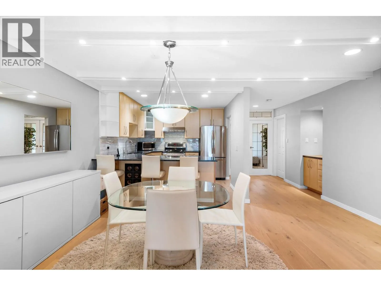 2900 Abbott Street Unit# 208