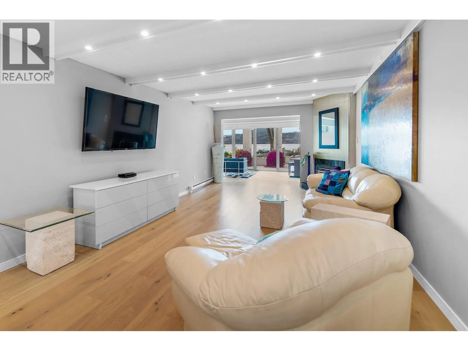 2900 Abbott Street Unit# 208