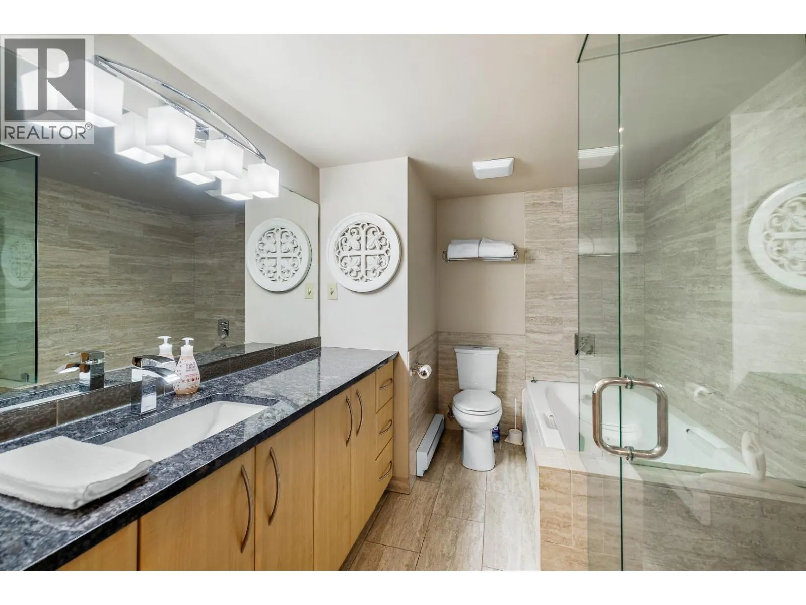 2900 Abbott Street Unit# 208