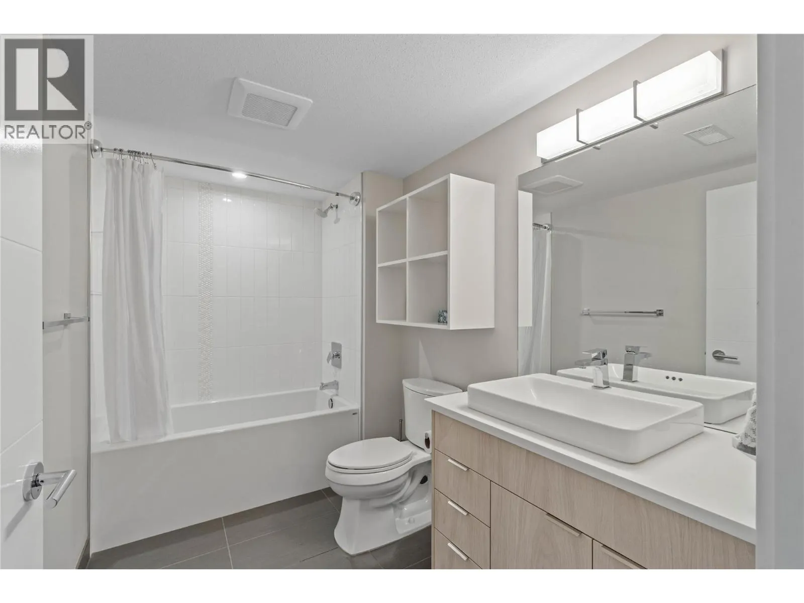 1395 PRAIRIE ROSE Drive Unit# 15