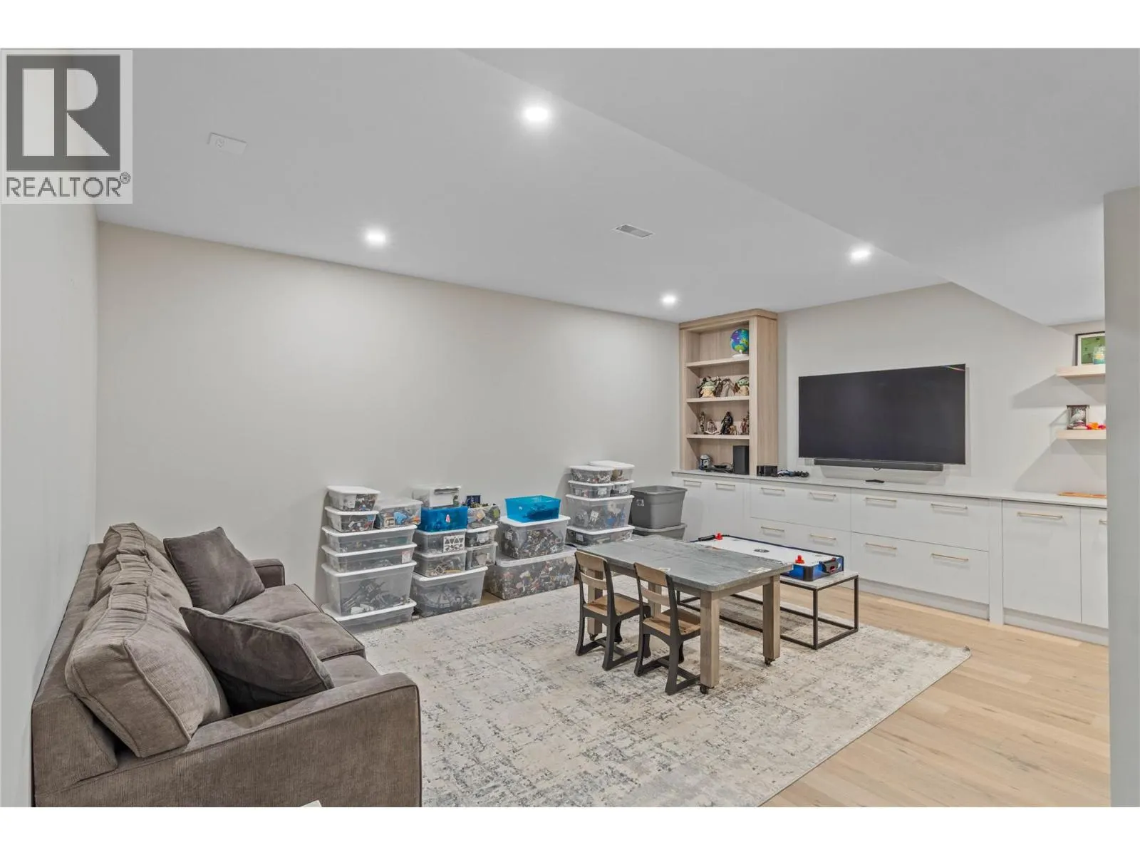 1395 PRAIRIE ROSE Drive Unit# 15