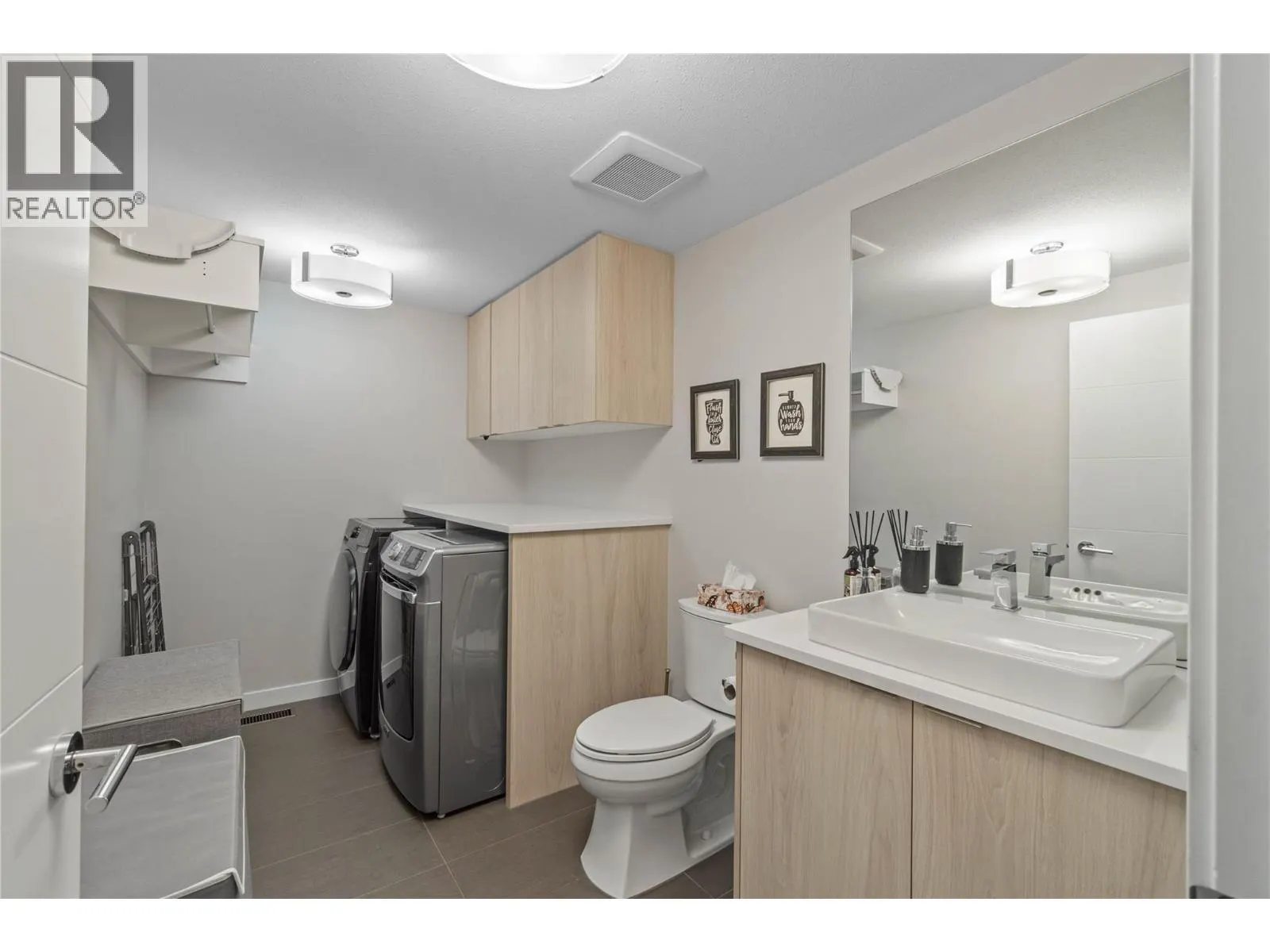 1395 PRAIRIE ROSE Drive Unit# 15