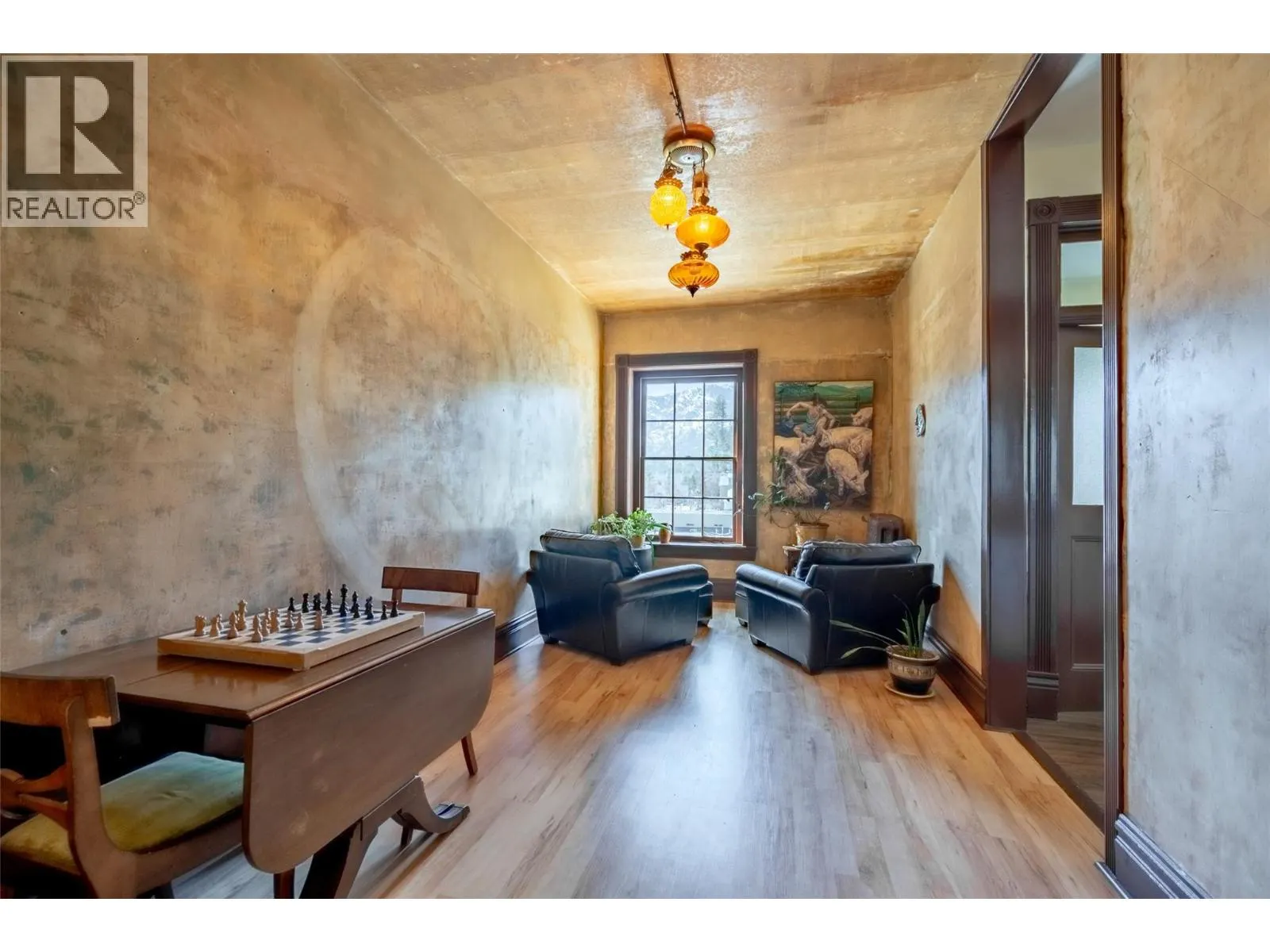 2004 Columbia Avenue