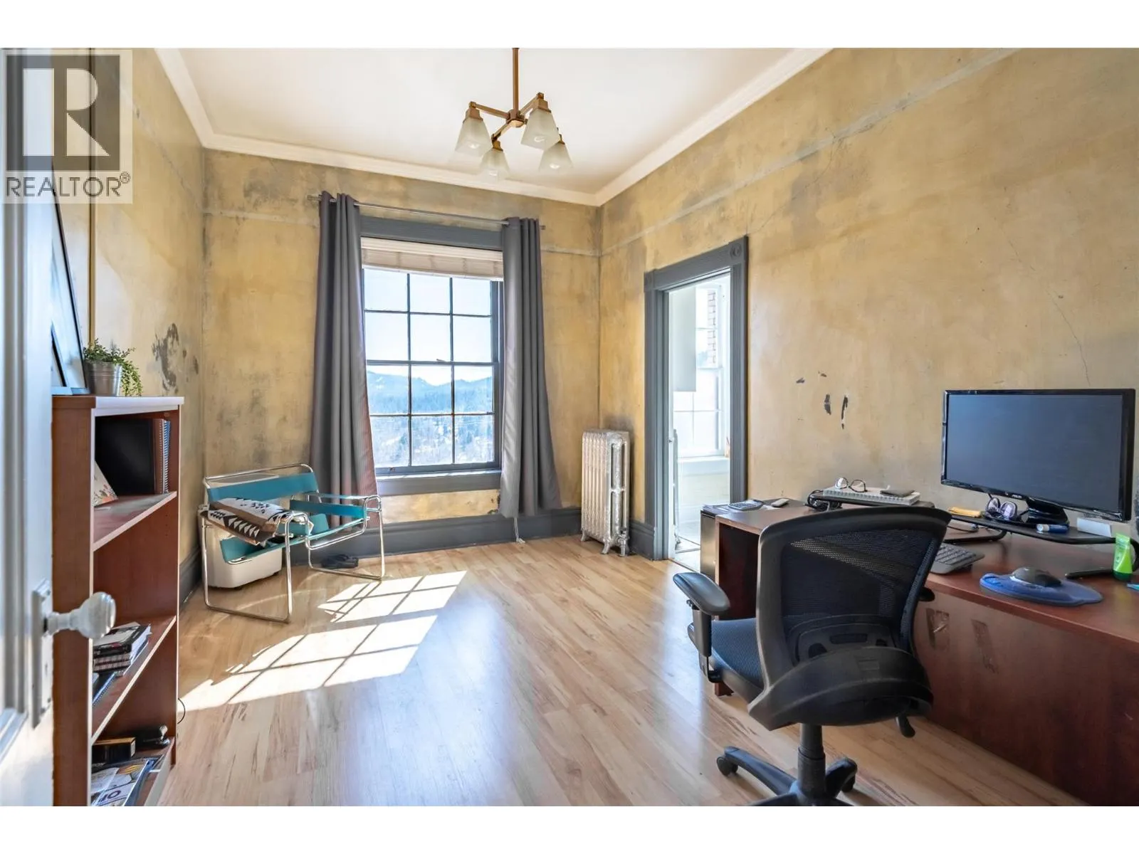 2004 Columbia Avenue