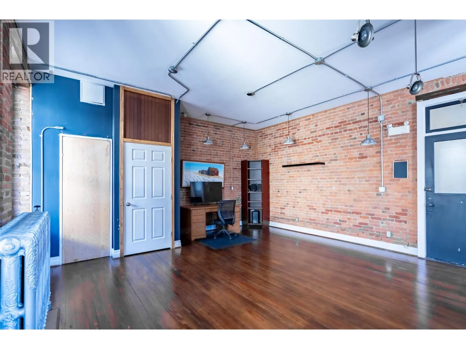 2004 Columbia Avenue