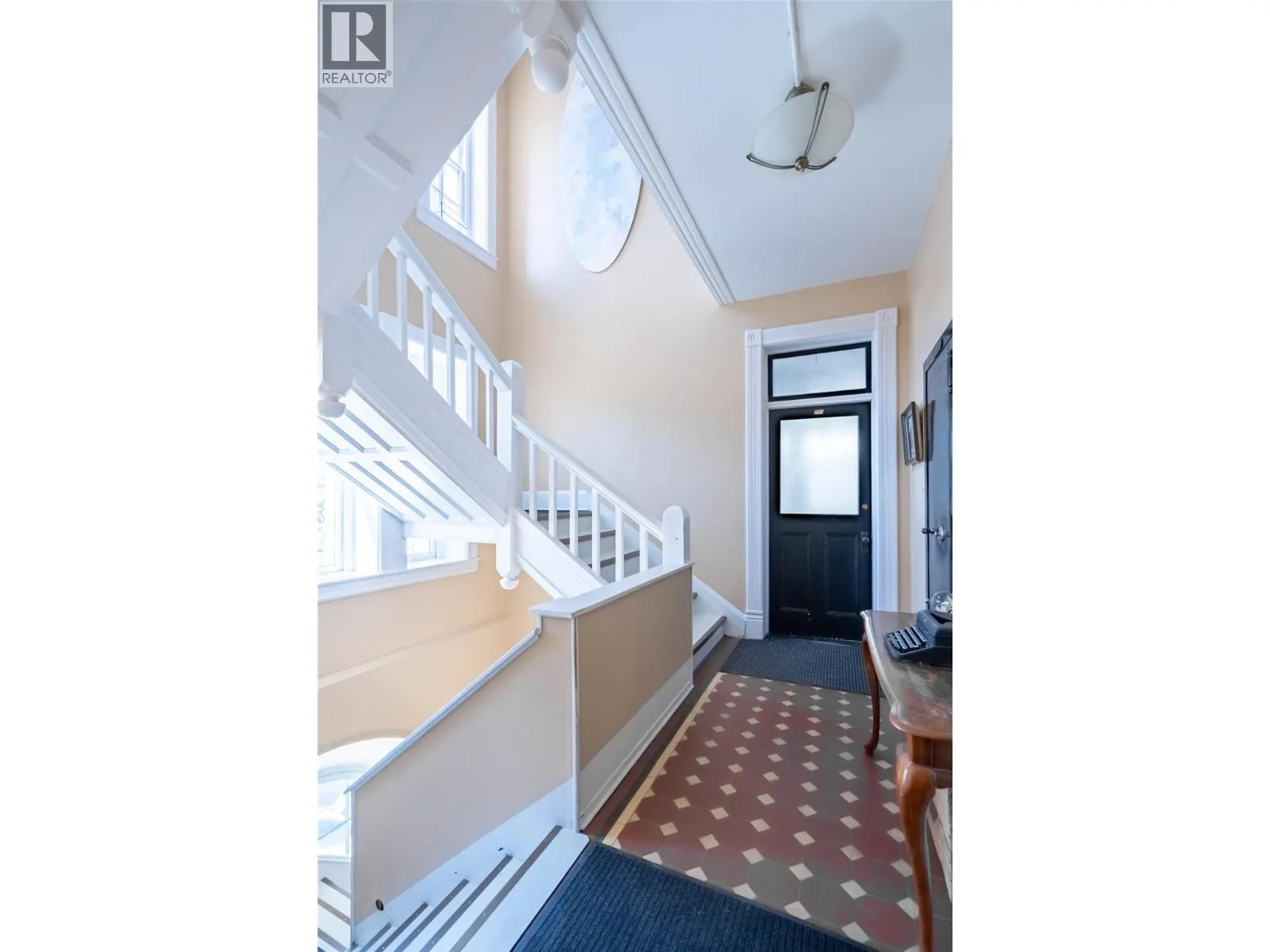 2004 Columbia Avenue