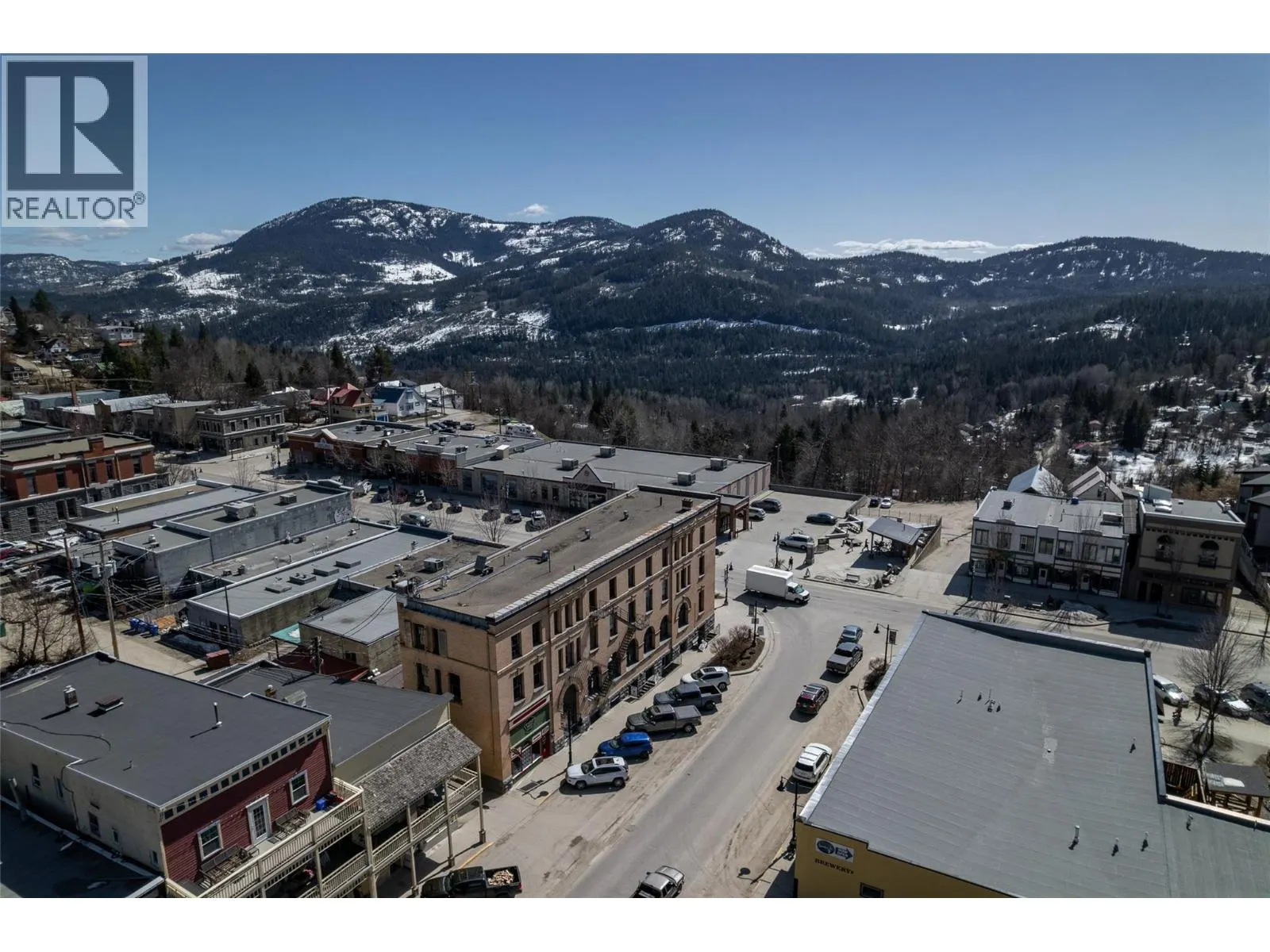 2004 Columbia Avenue