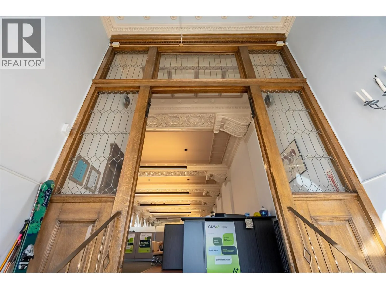 2004 Columbia Avenue