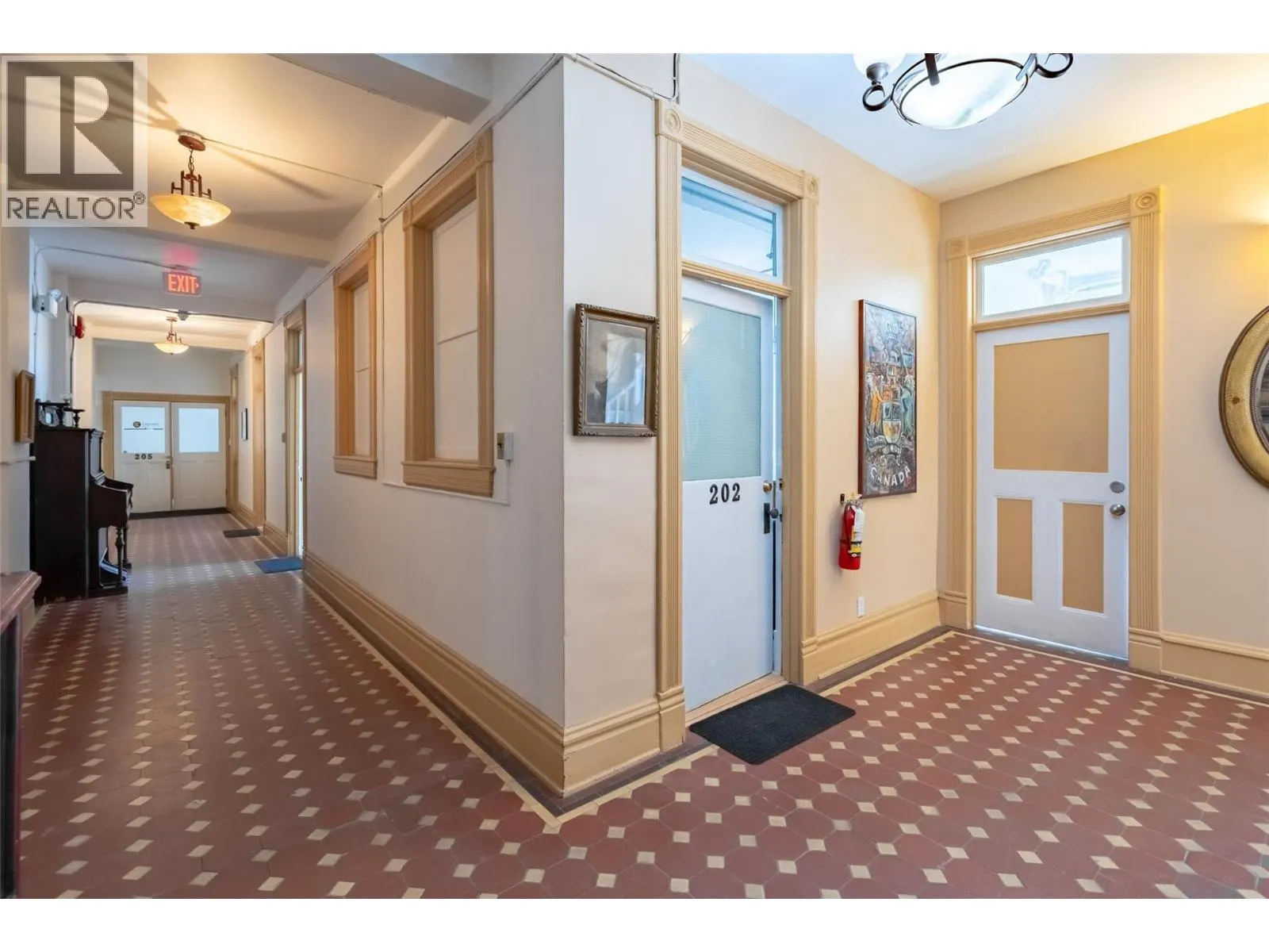 2004 Columbia Avenue