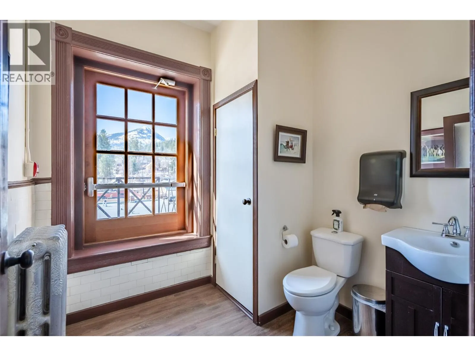 2004 Columbia Avenue