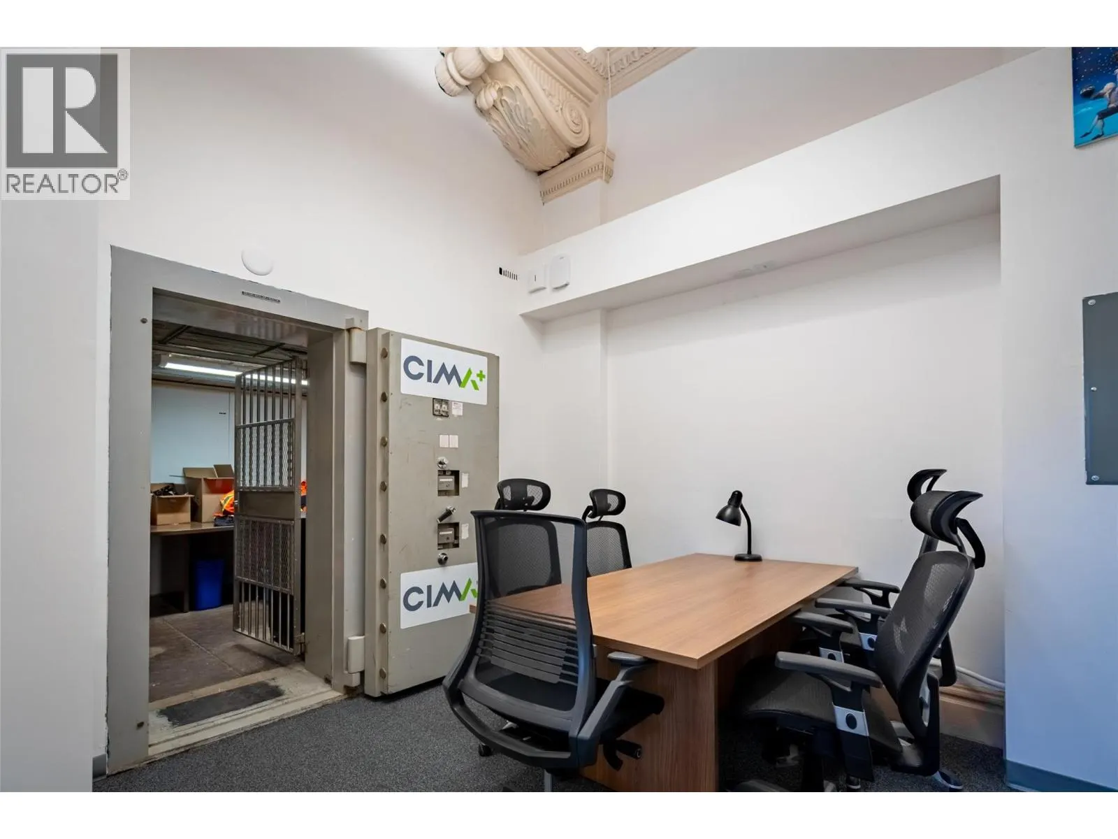 2004 Columbia Avenue