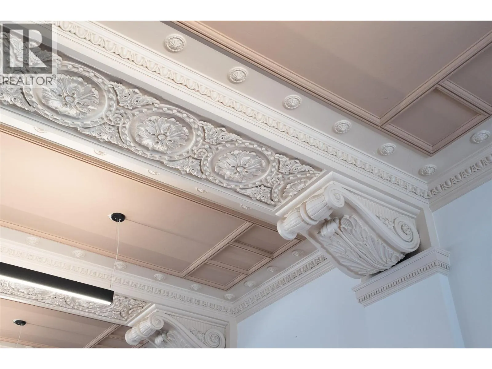 2004 Columbia Avenue