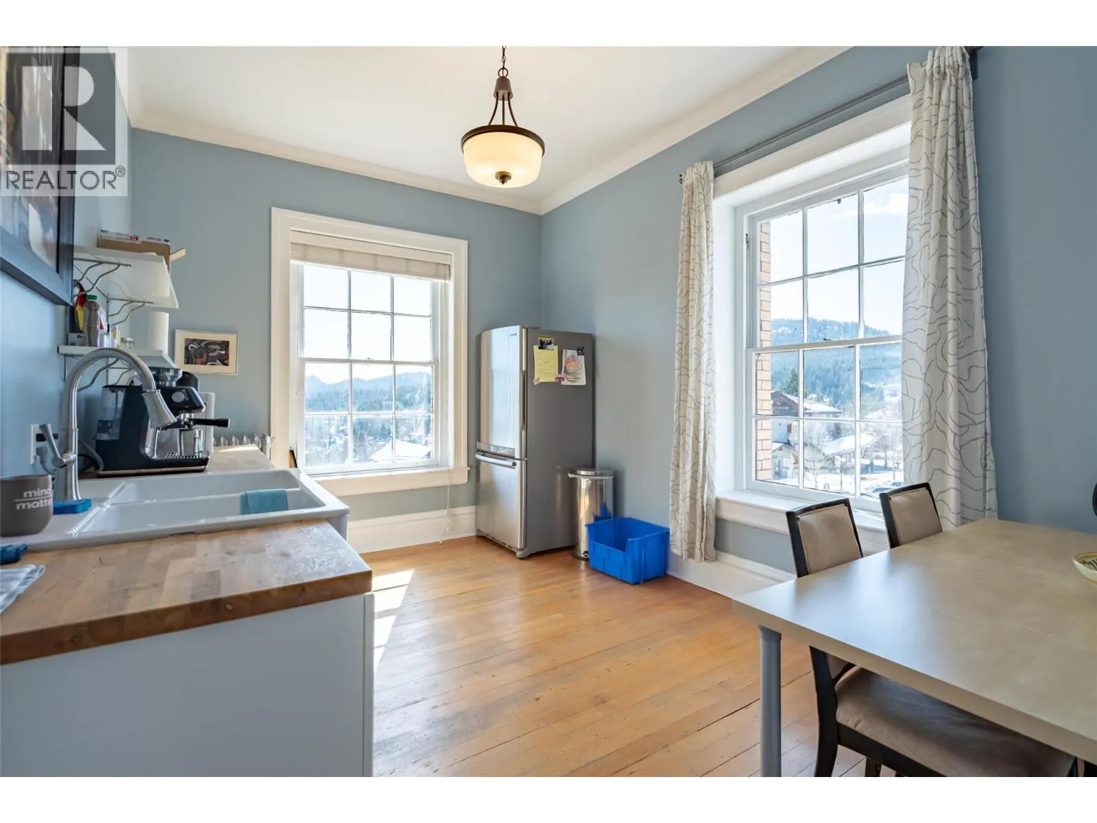 2004 Columbia Avenue