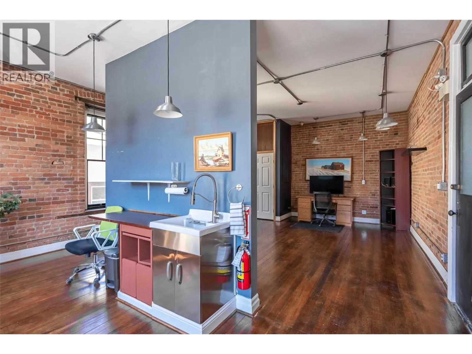 2004 Columbia Avenue