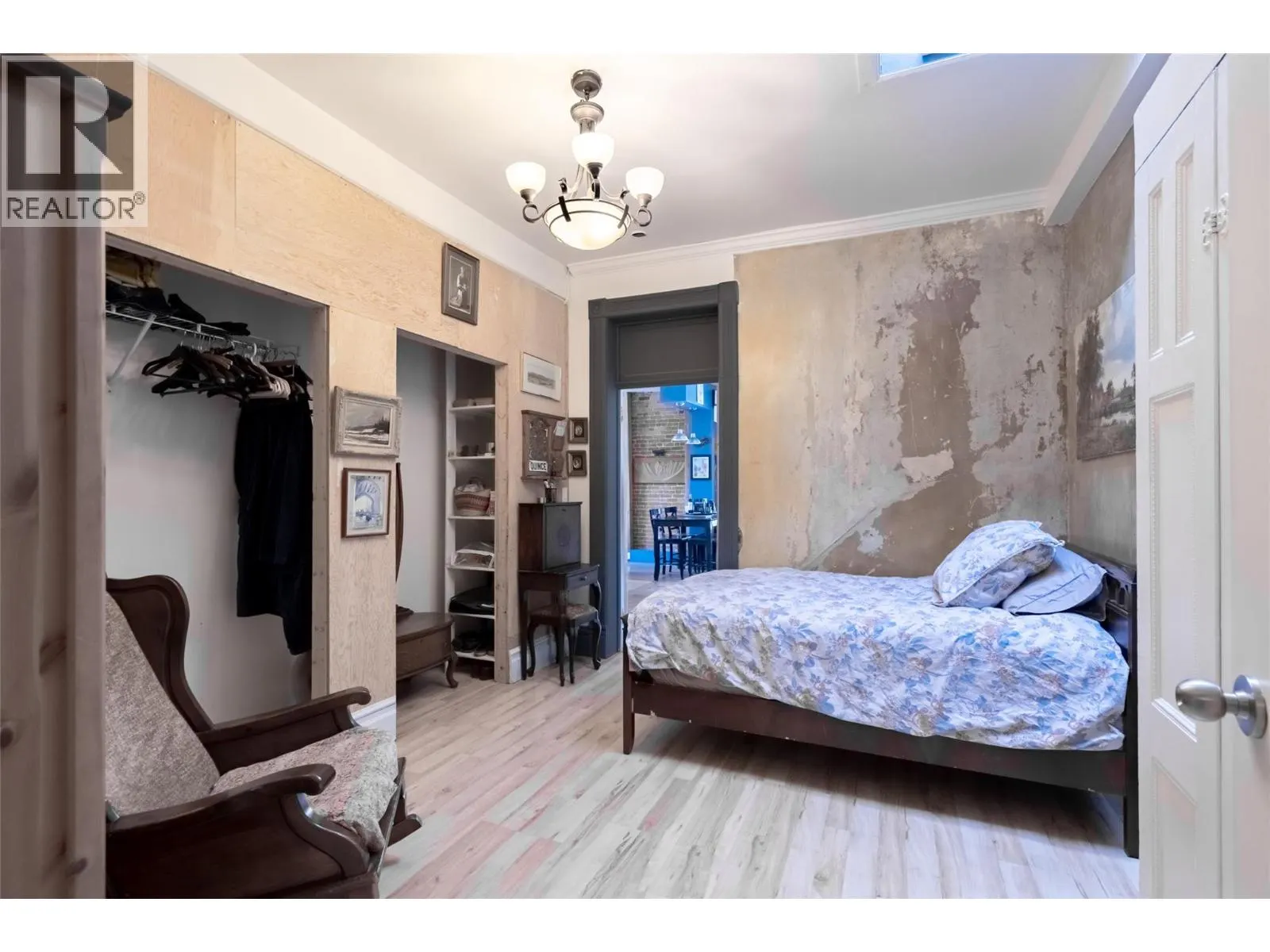 2004 Columbia Avenue