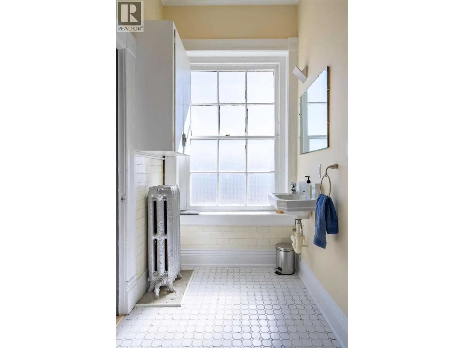 2004 Columbia Avenue