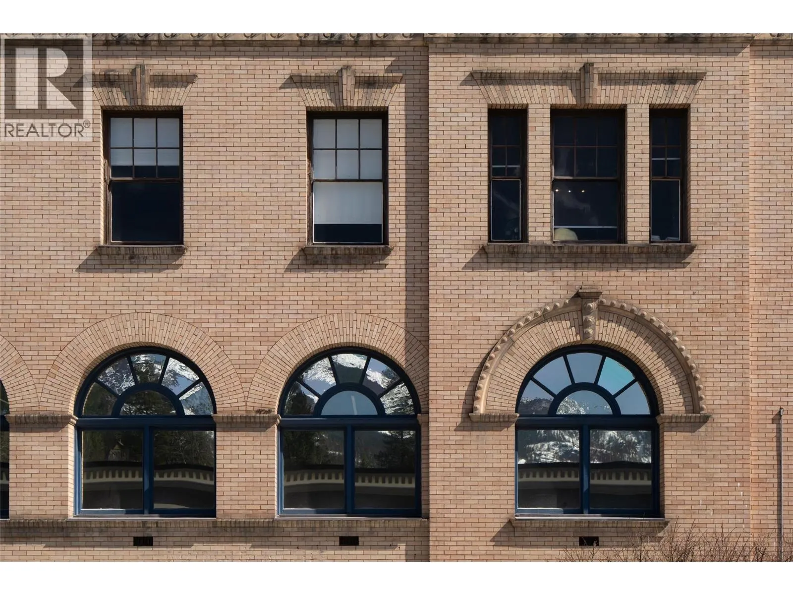 2004 Columbia Avenue