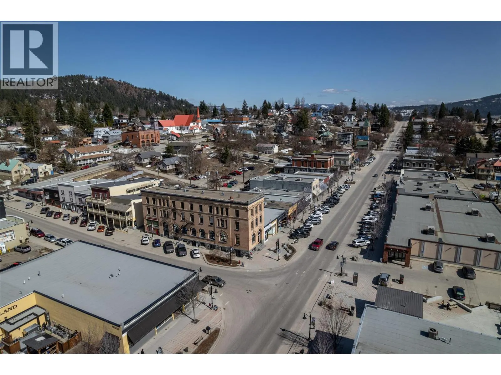 2004 Columbia Avenue