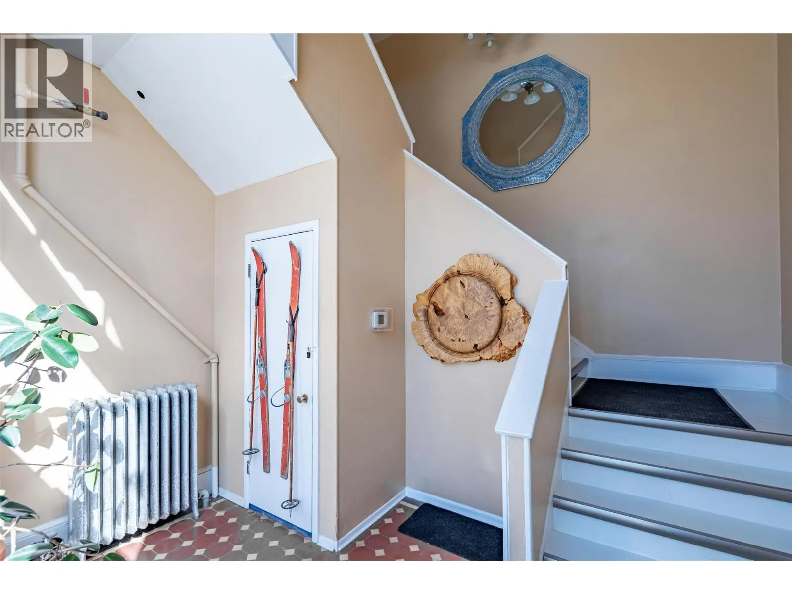 2004 Columbia Avenue