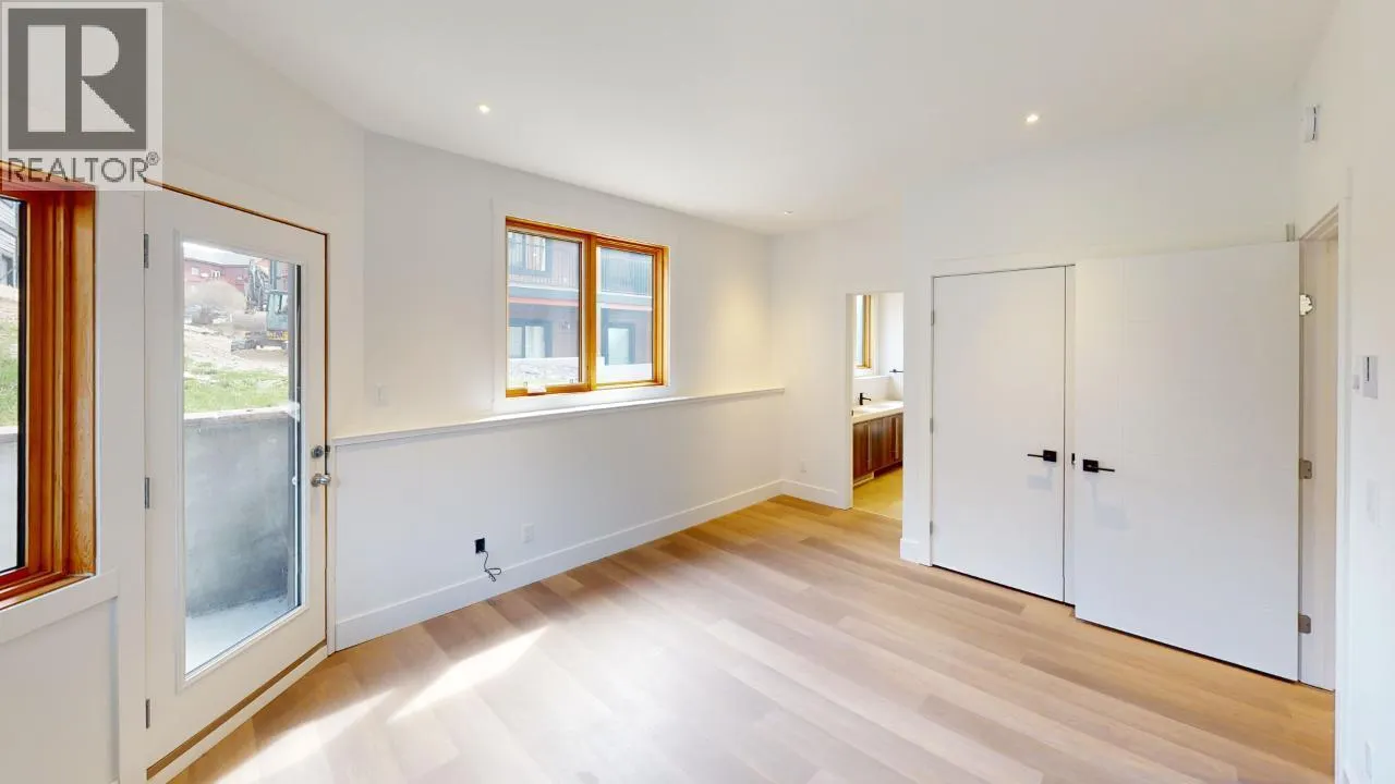 7291 PROSPECTOR Avenue Unit# 401