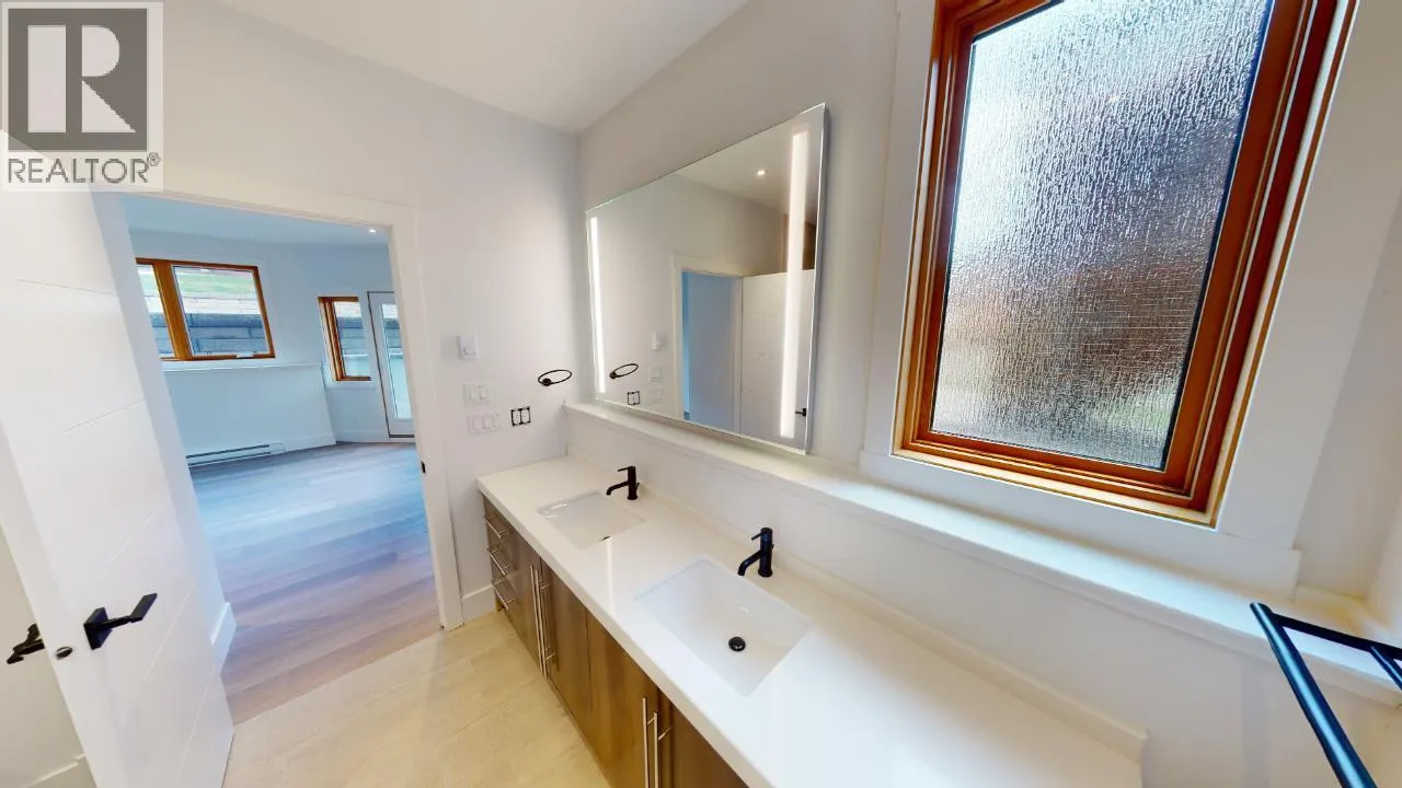 7291 PROSPECTOR Avenue Unit# 401