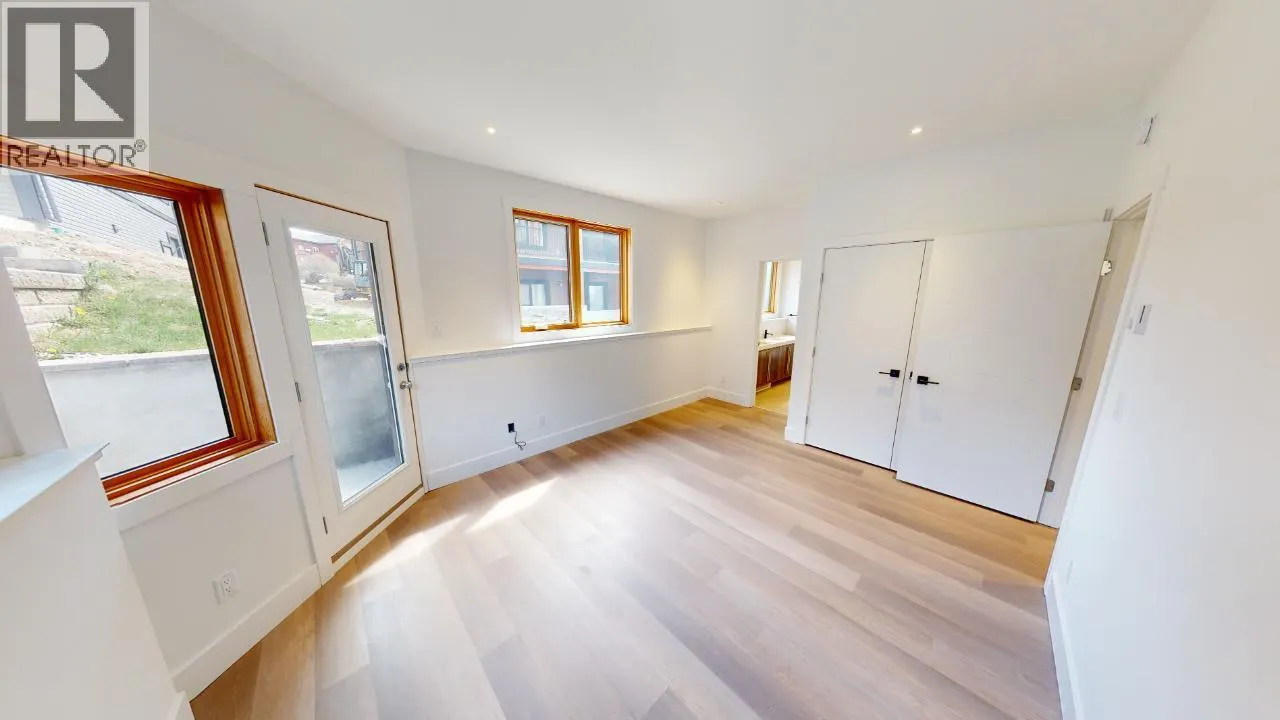 7291 PROSPECTOR Avenue Unit# 401