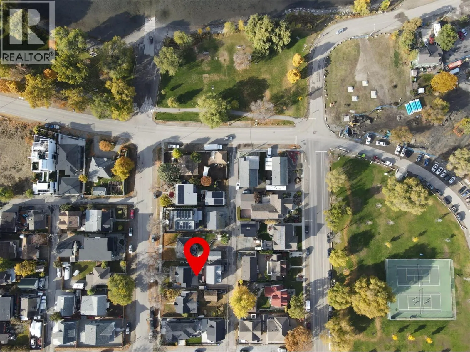 558-560 Cambridge Avenue