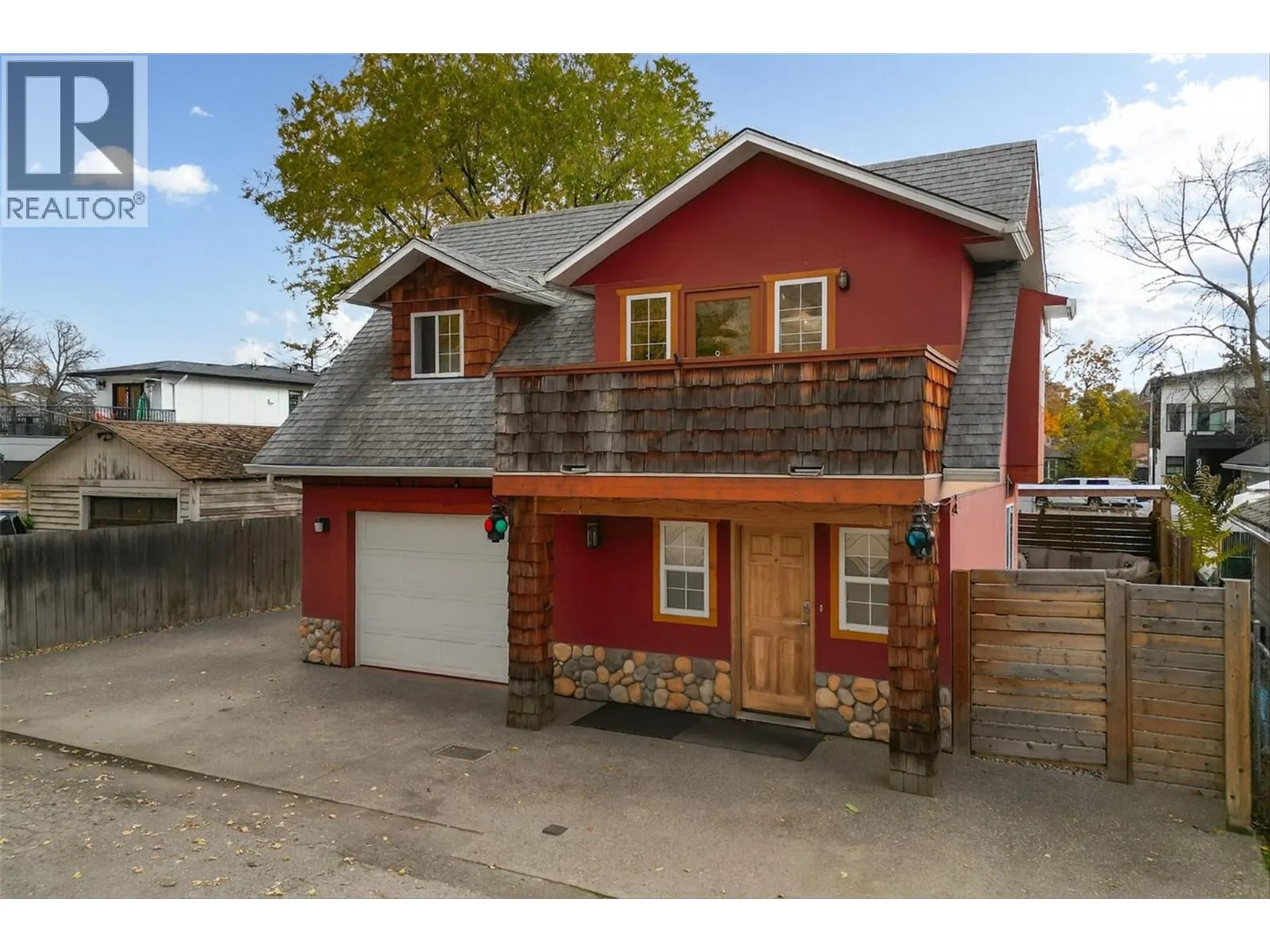 558-560 Cambridge Avenue