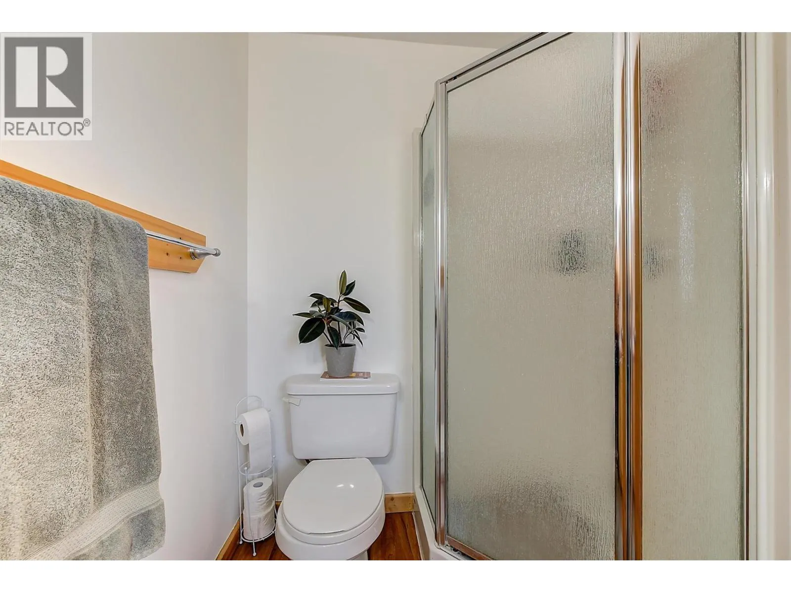 558-560 Cambridge Avenue