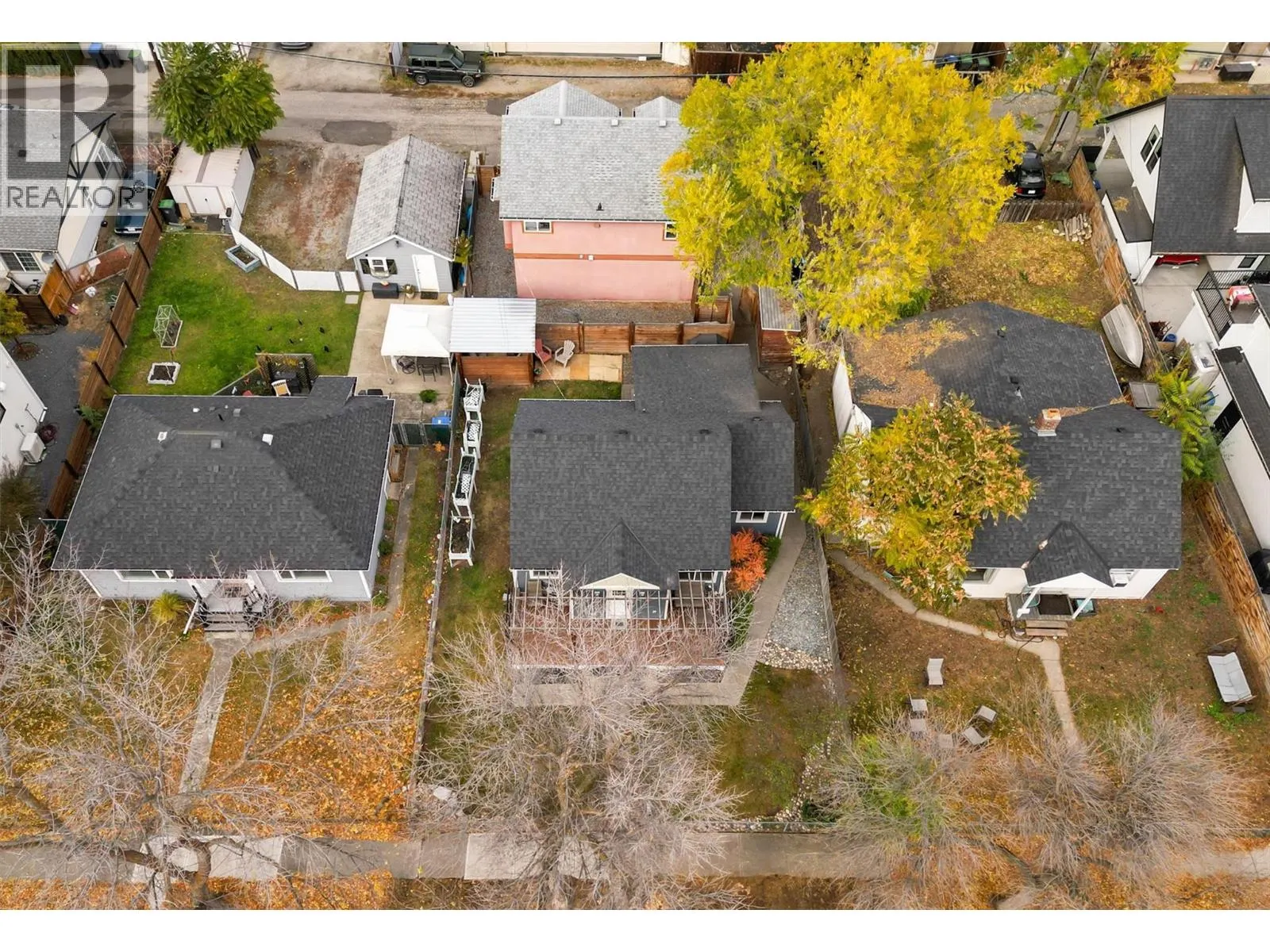 558-560 Cambridge Avenue