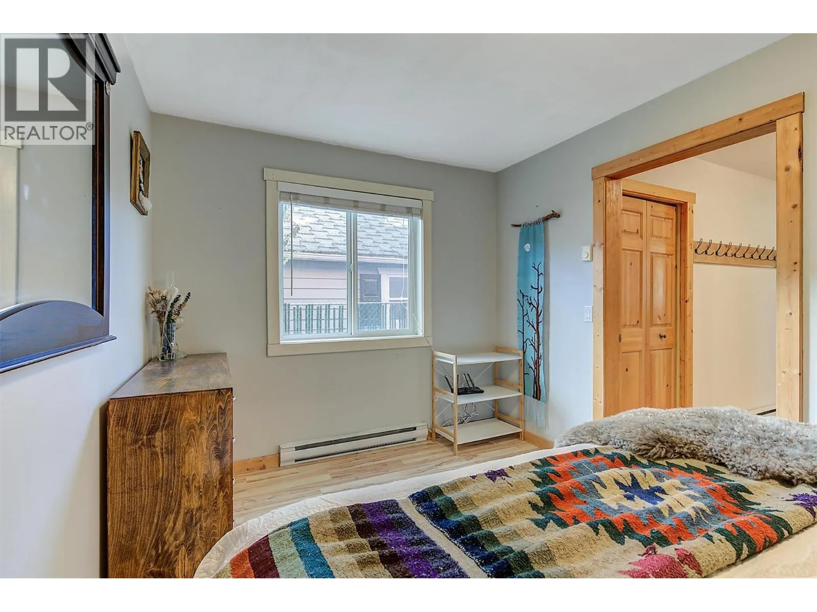 558-560 Cambridge Avenue