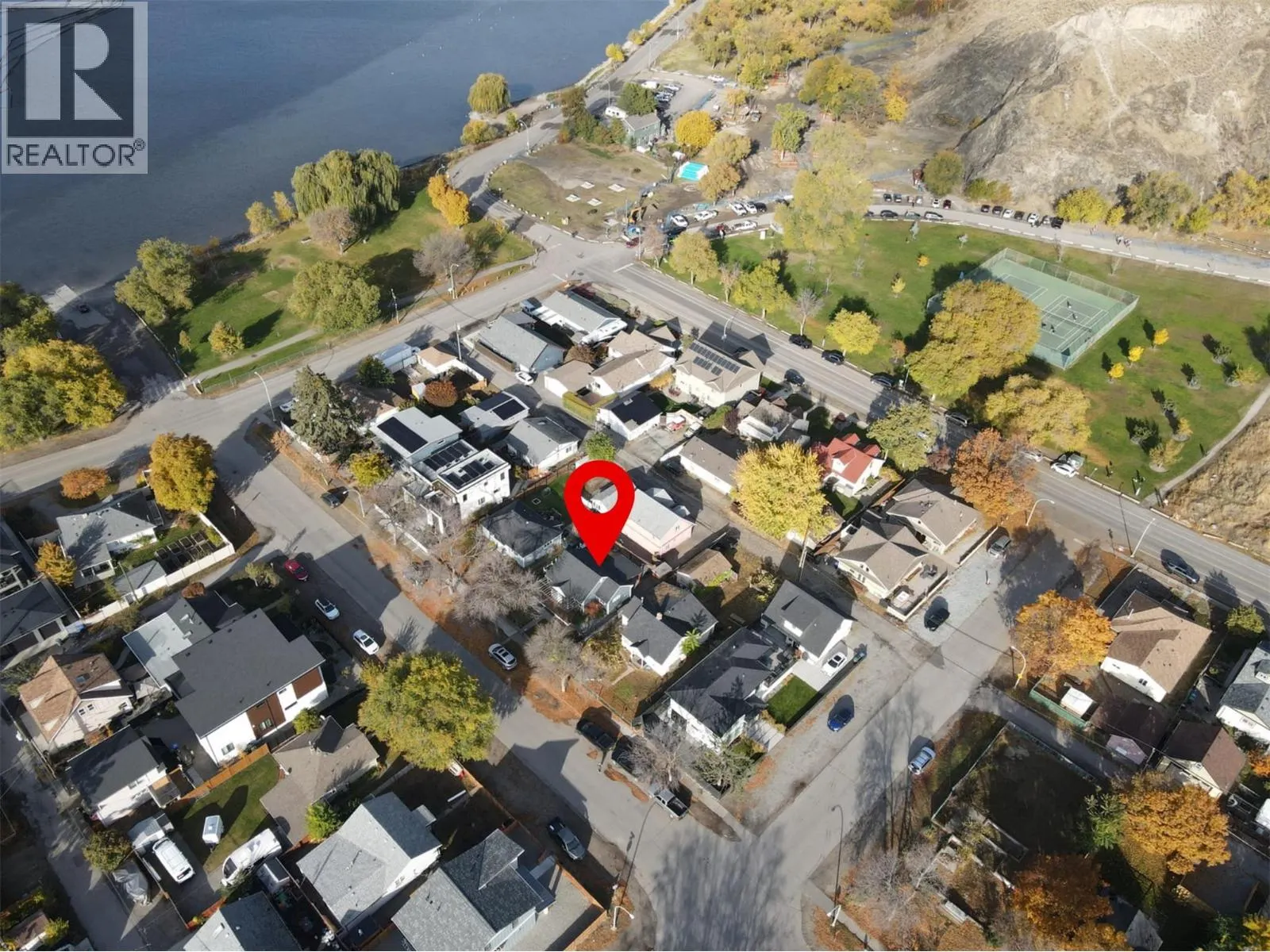 558-560 Cambridge Avenue