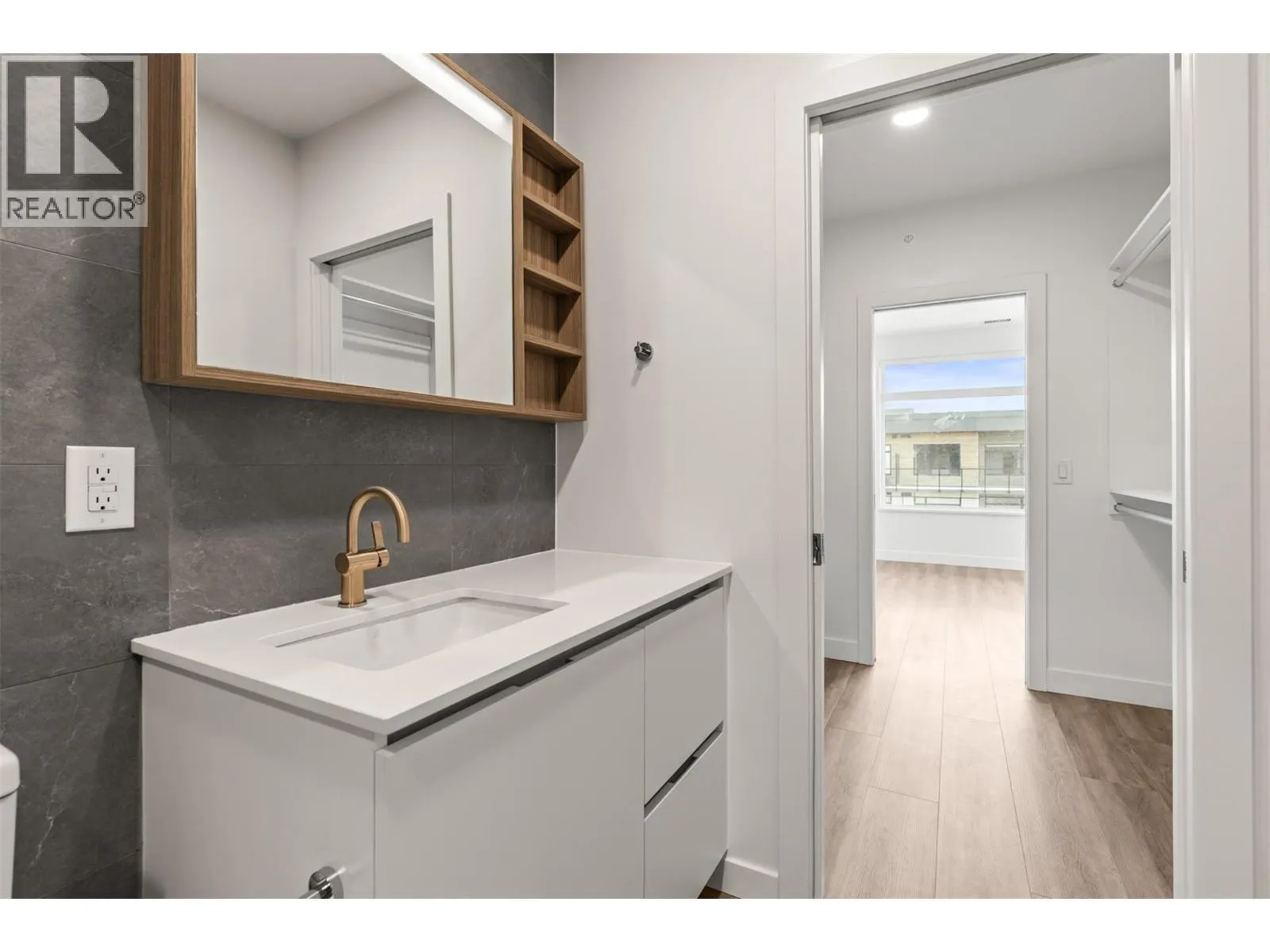 2760 Olalla Road Unit# 604